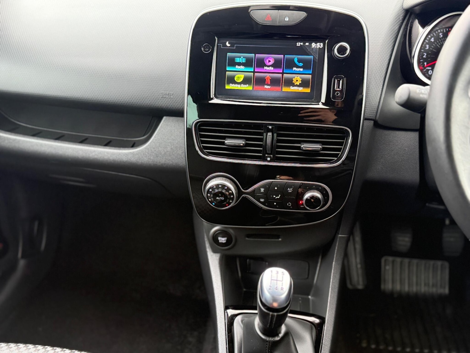 Used Renault Clio 2019 for sale - 76752488: Photo 18