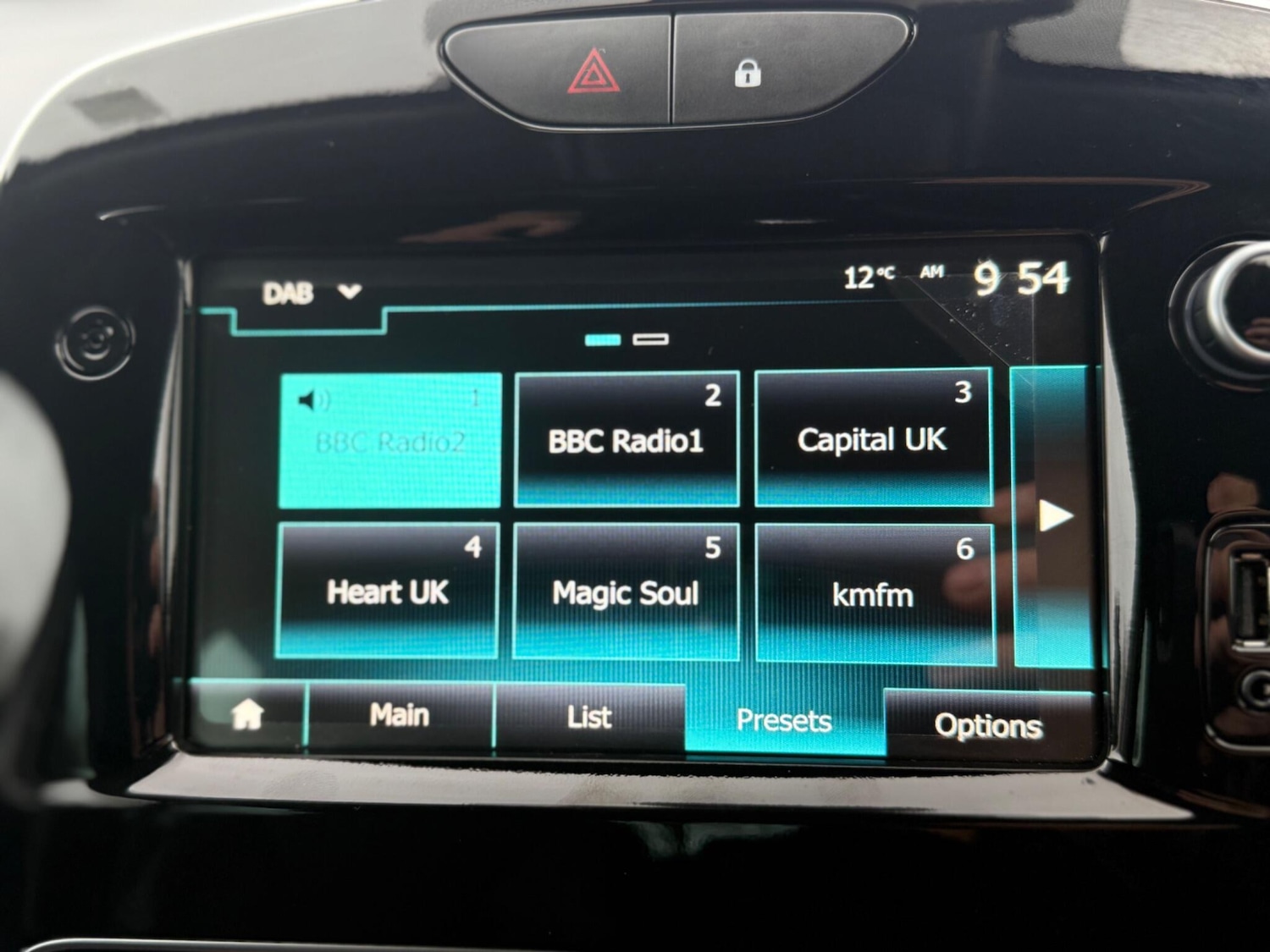 Used Renault Clio 2019 for sale - 76752488: Photo 21