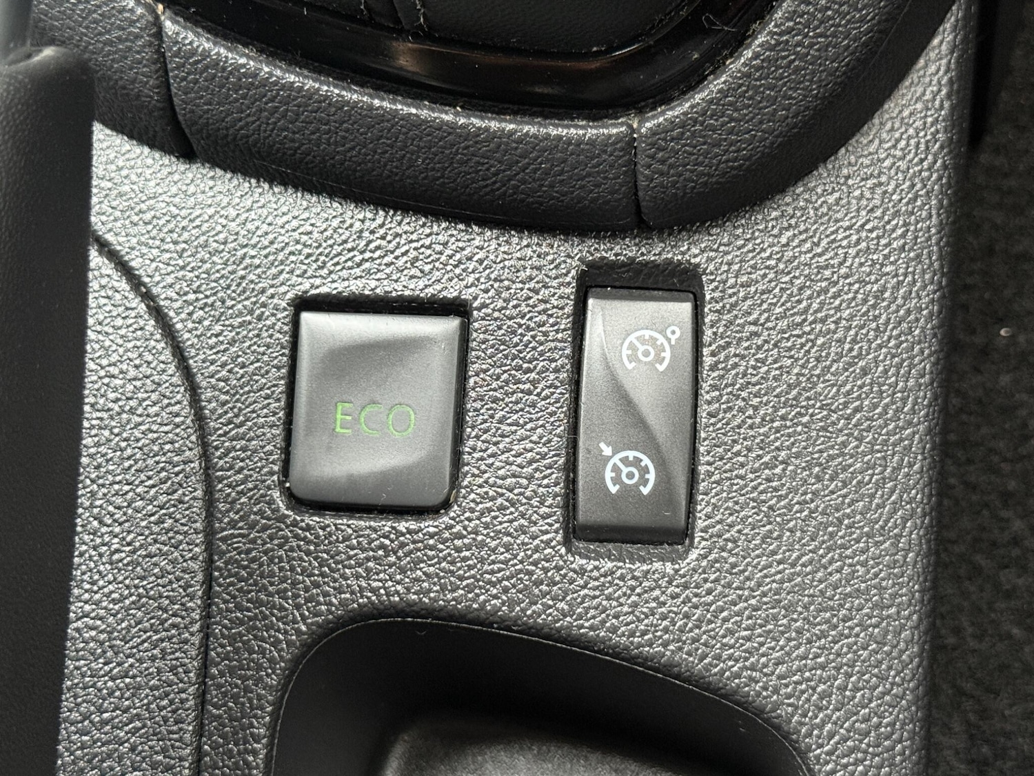 Used Renault Clio 2019 for sale - 76752488: Photo 29