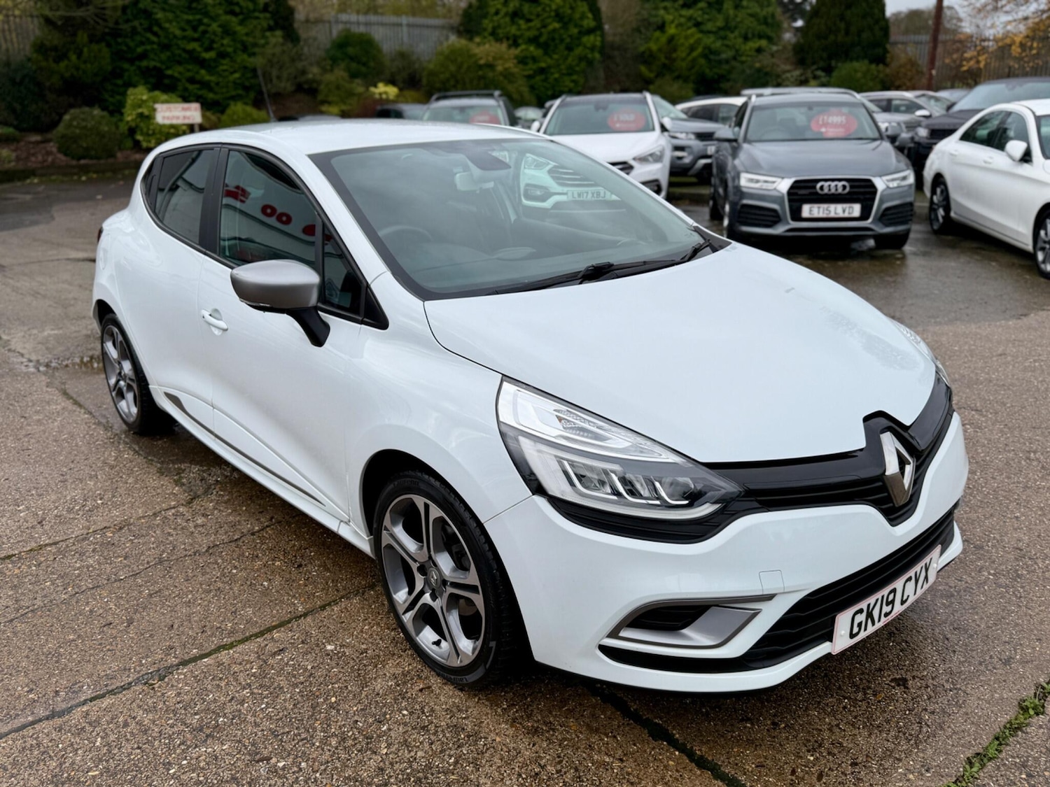 Used Renault Clio 2019 for sale - 76752488: Photo 3