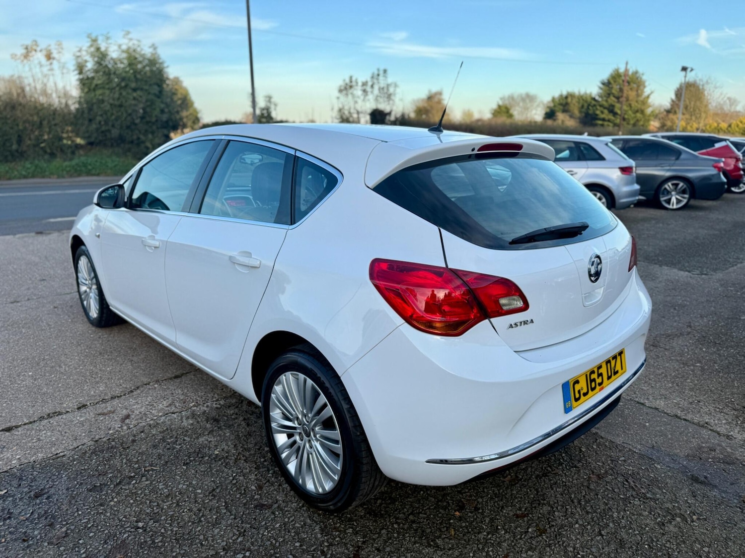 Used Vauxhall Astra 2015 for sale - 76562376: Photo 5