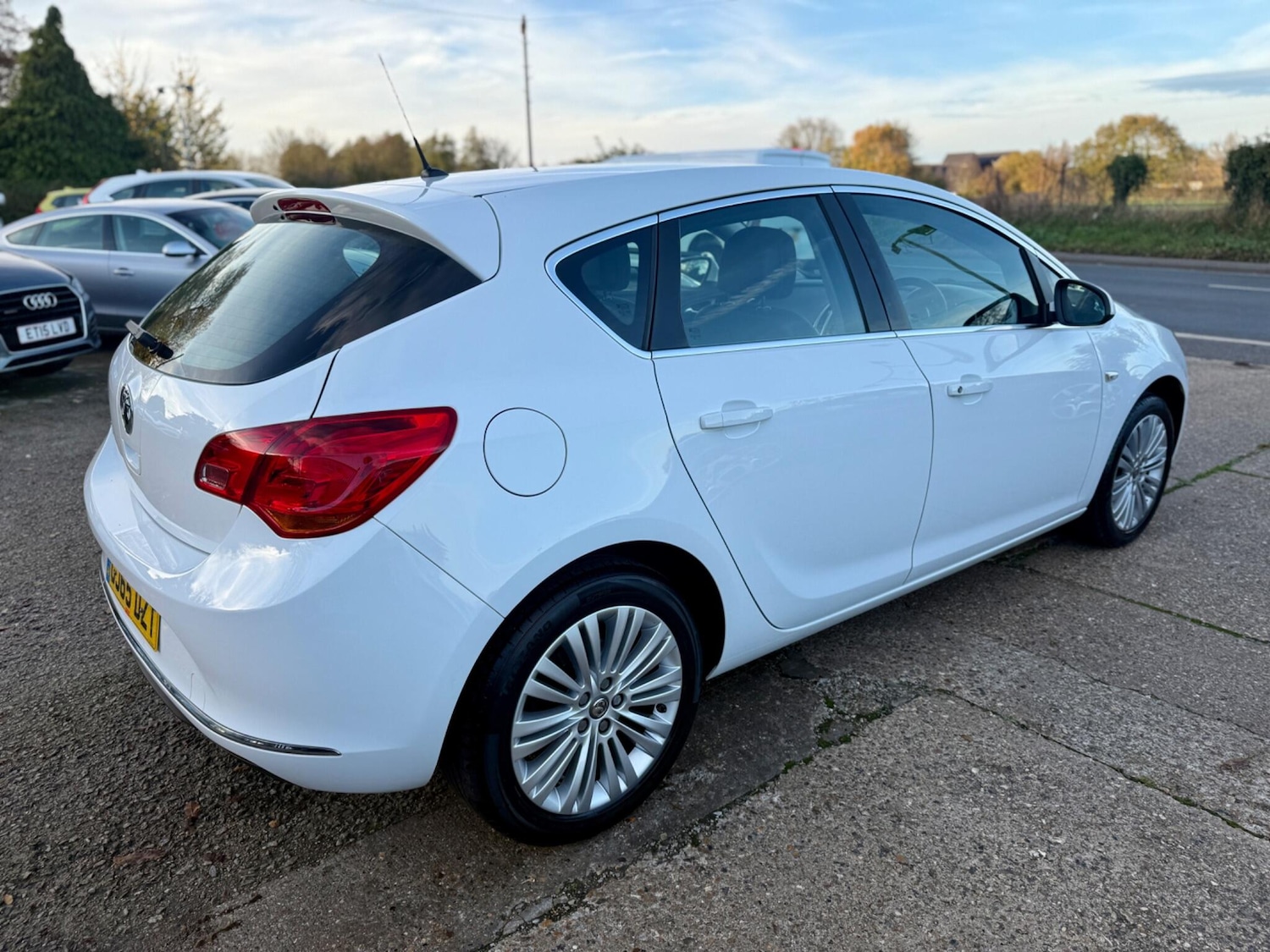Used Vauxhall Astra 2015 for sale - 76562376: Photo 7