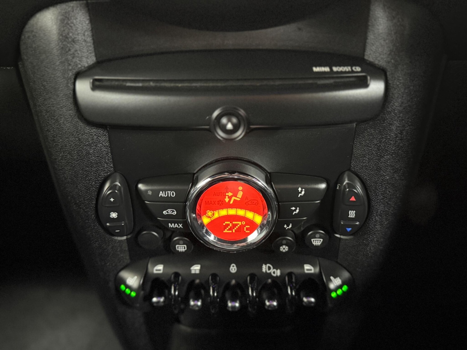 Used MINI Convertible 2011 for sale - 76992700: Photo 30