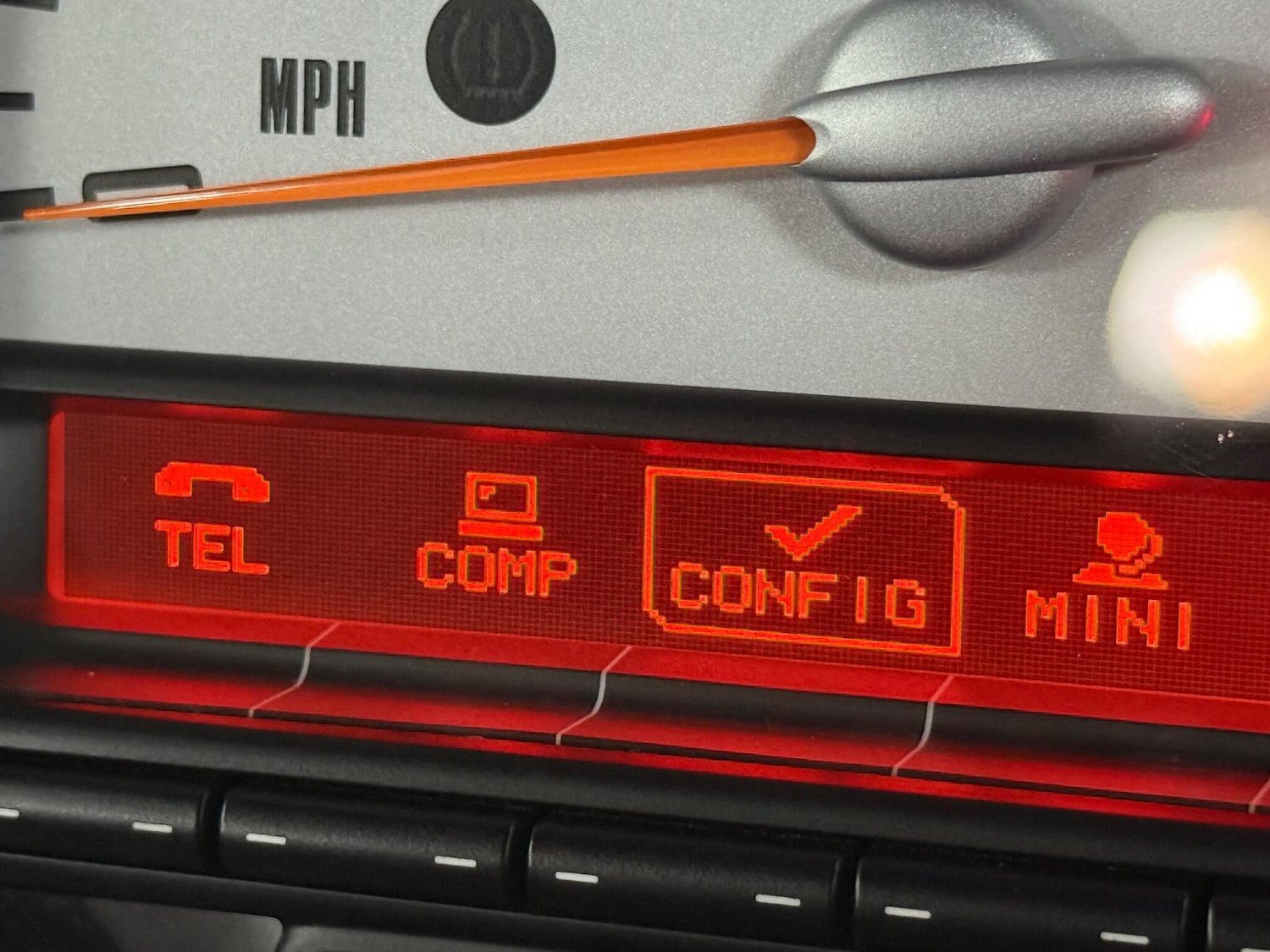 Used MINI Convertible 2011 for sale - 76992700: Photo 39