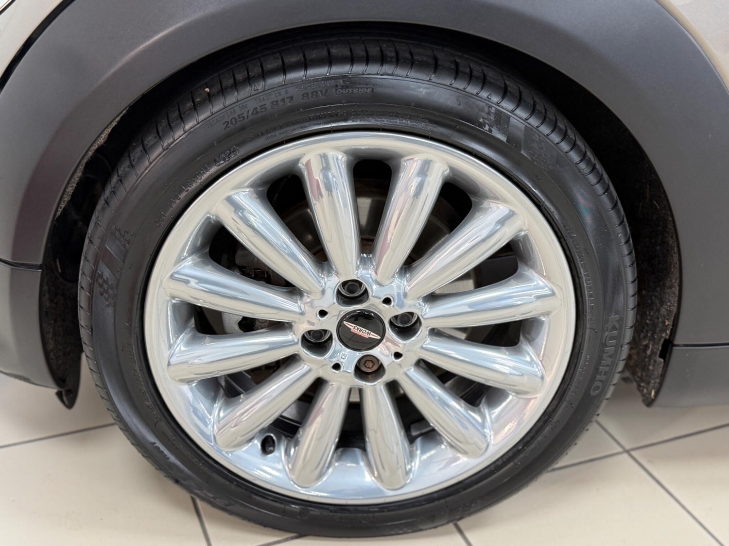 Used MINI Convertible 2011 for sale - 76992700: Photo 41