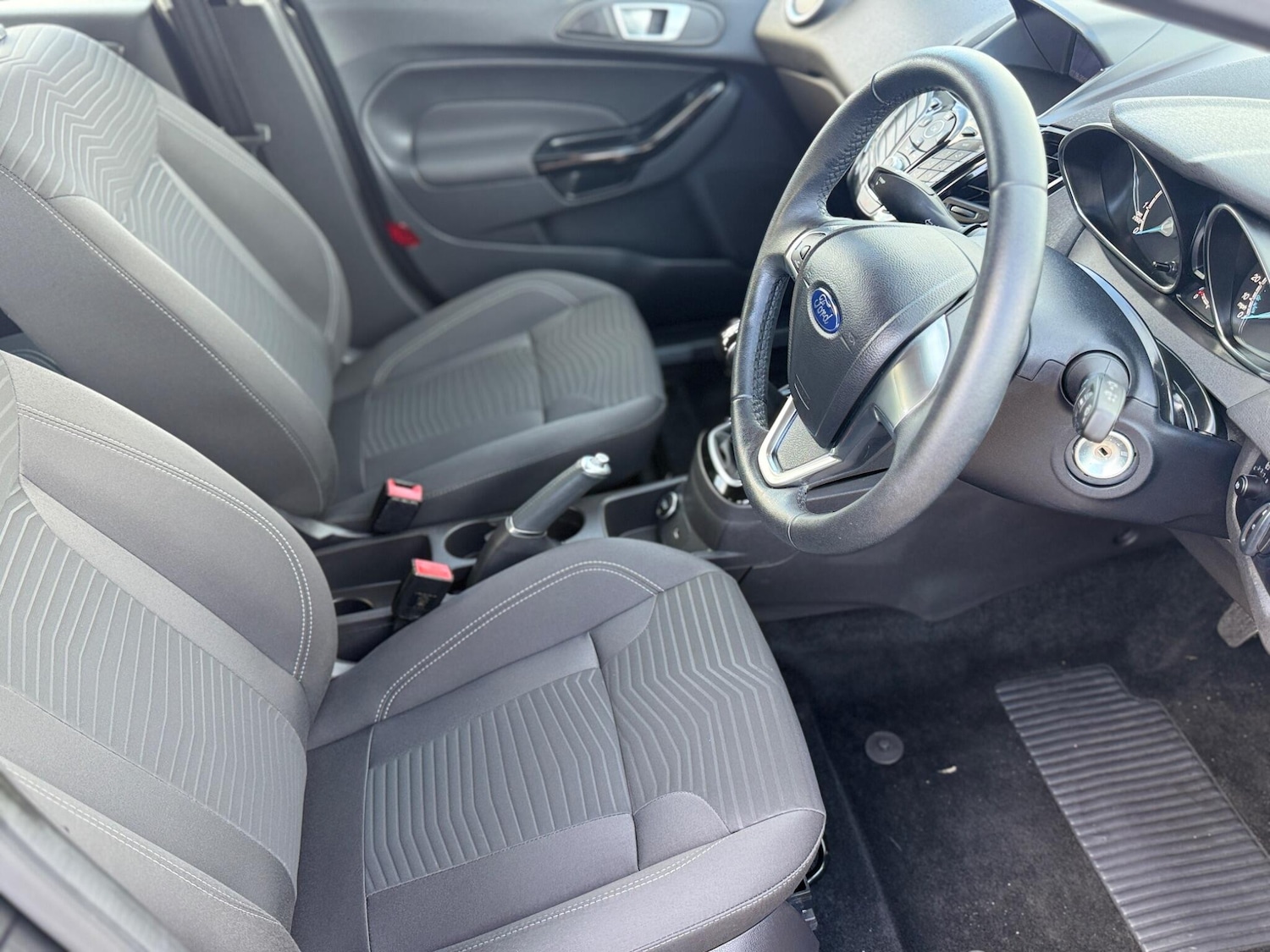 Used Ford Fiesta 2016 for sale - 77396100: Photo 9