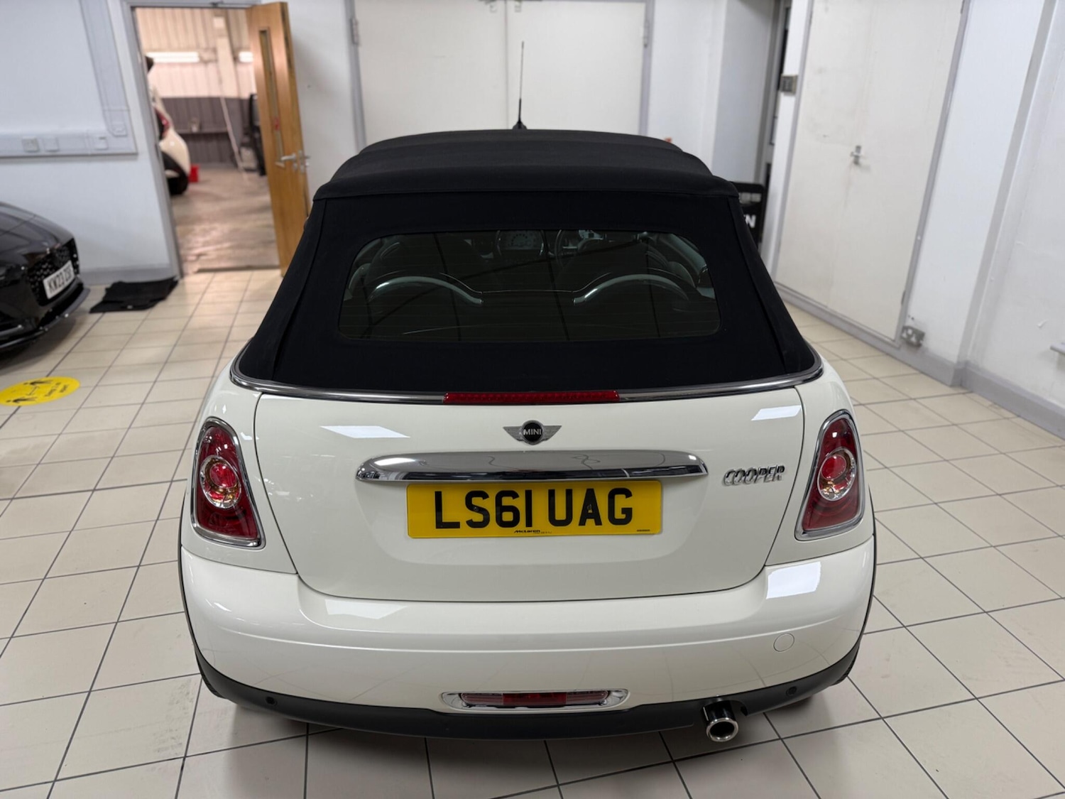 Used MINI Convertible 2011 for sale - 76801884: Photo 14