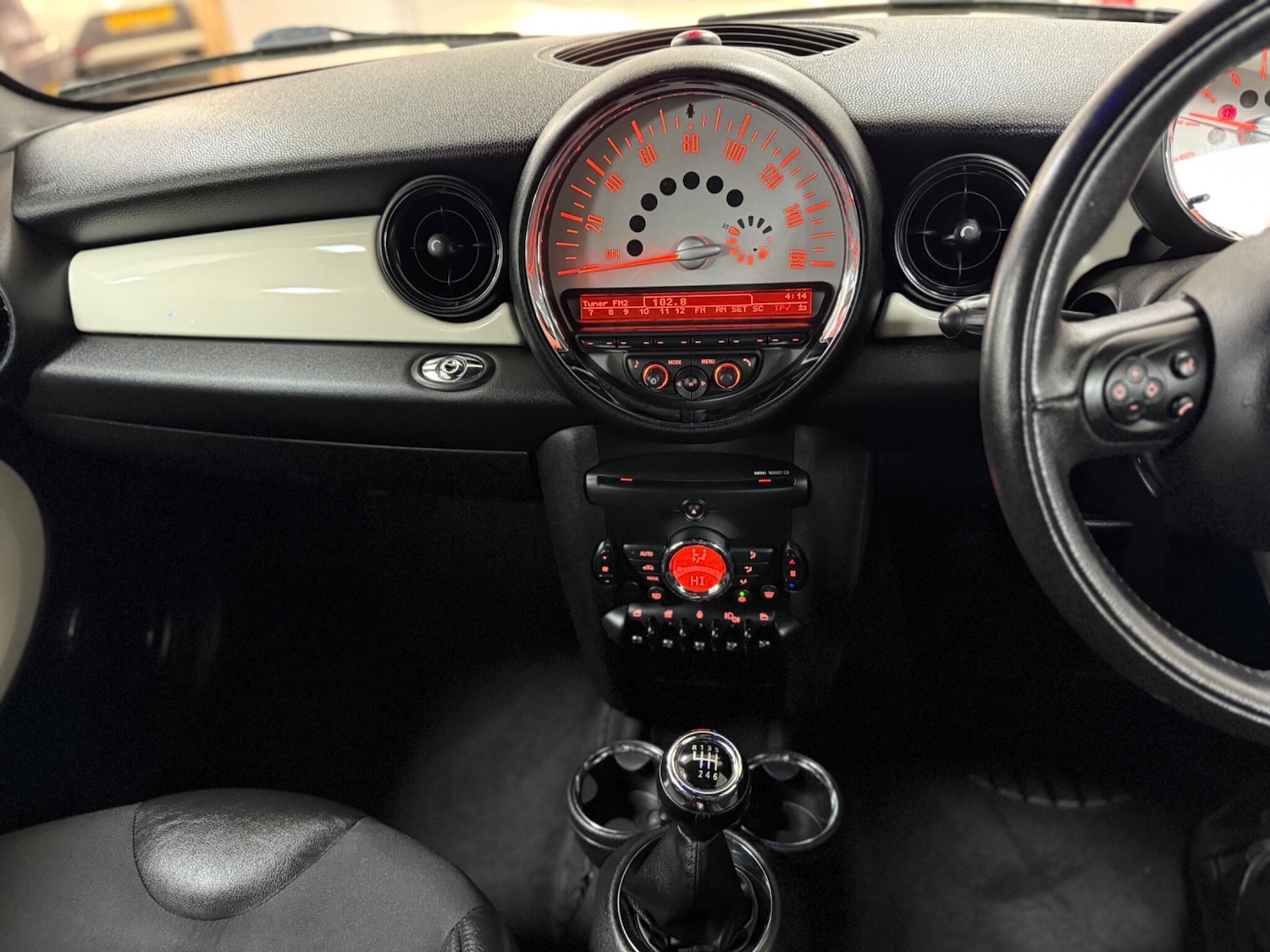 Used MINI Convertible 2011 for sale - 76801884: Photo 20