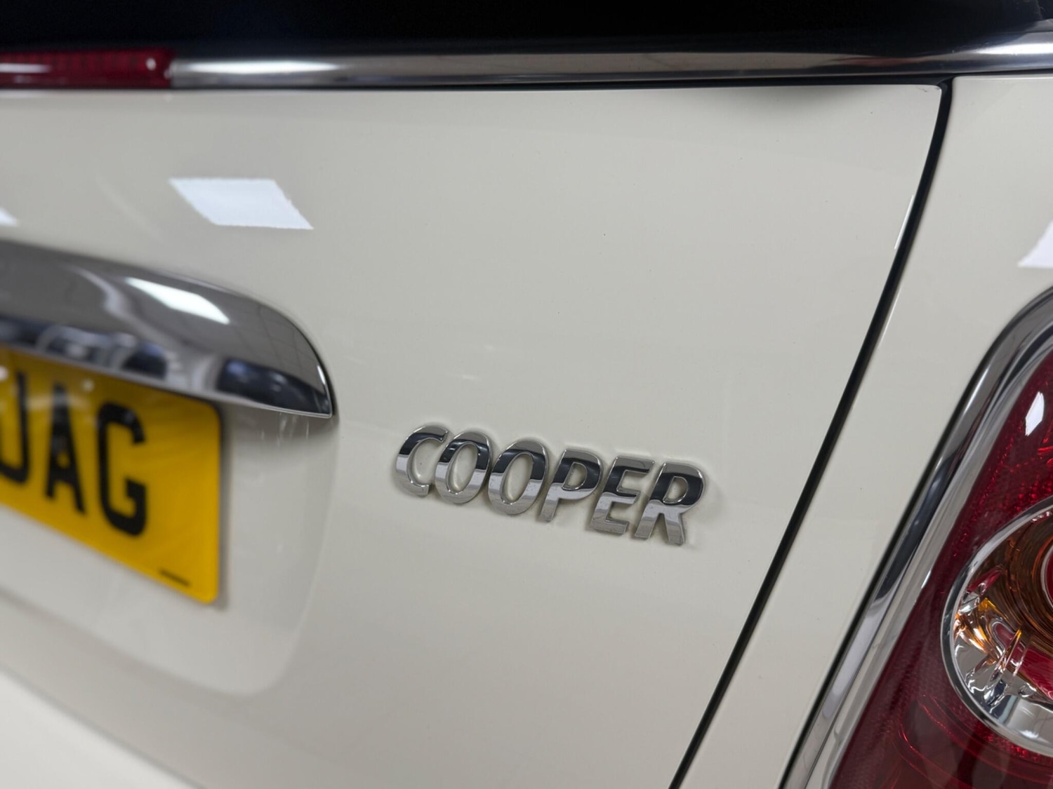 Used MINI Convertible 2011 for sale - 76801884: Photo 28