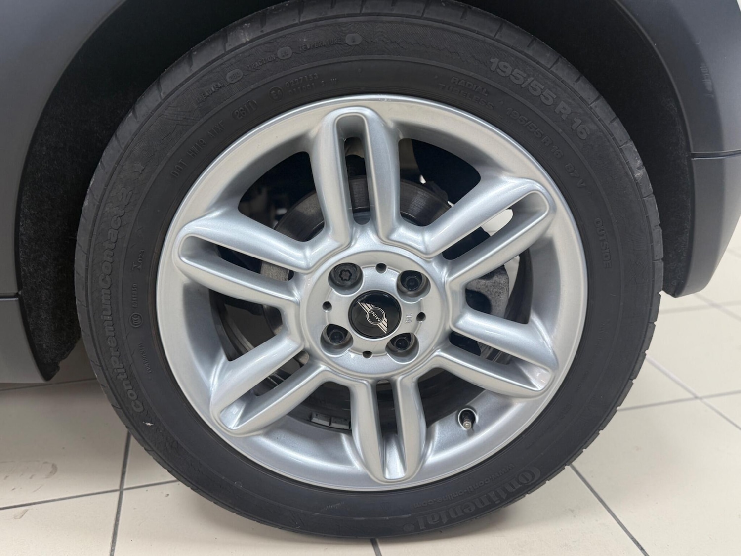 Used MINI Convertible 2011 for sale - 76801884: Photo 31