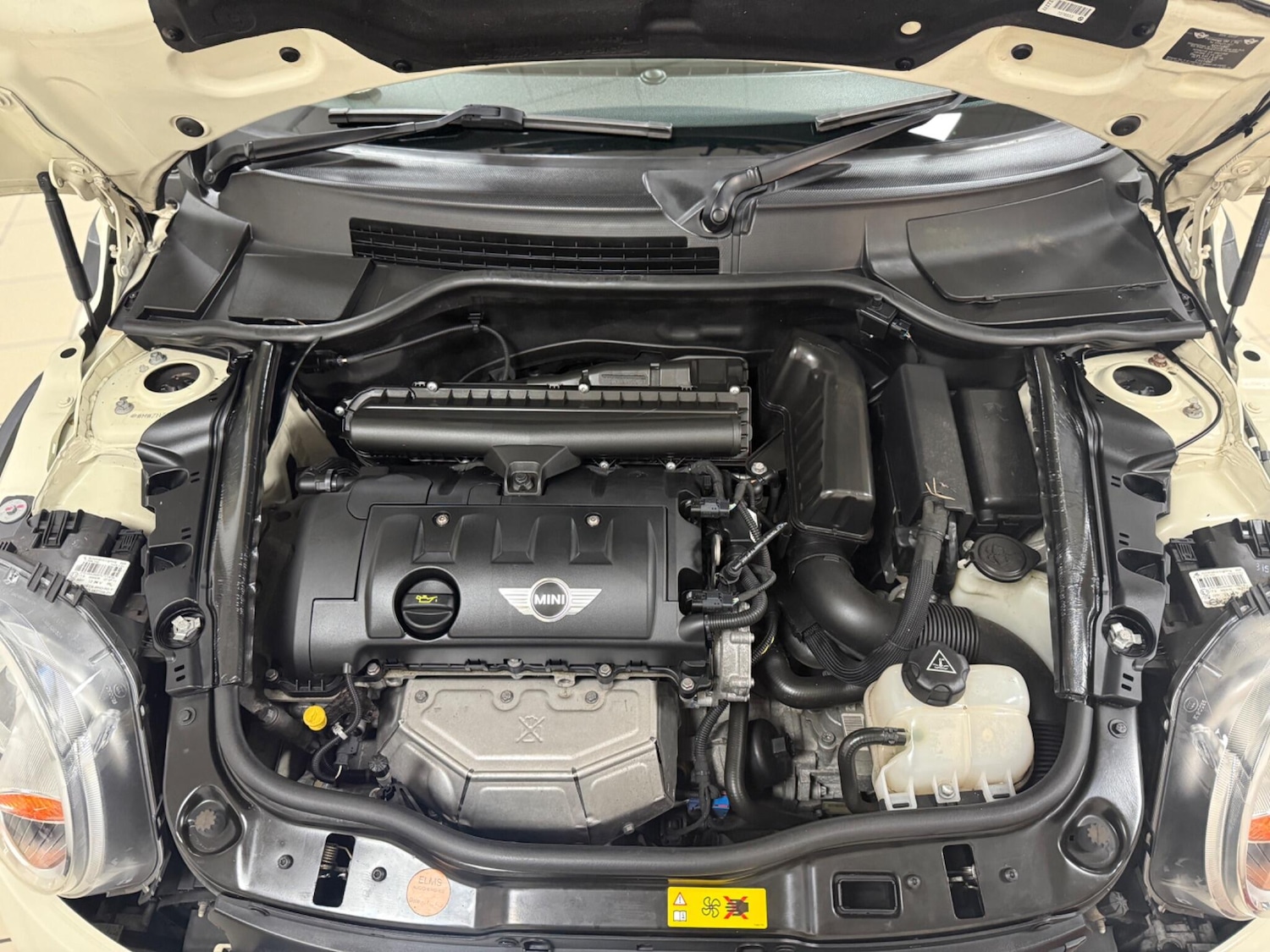 Used MINI Convertible 2011 for sale - 76801884: Photo 34