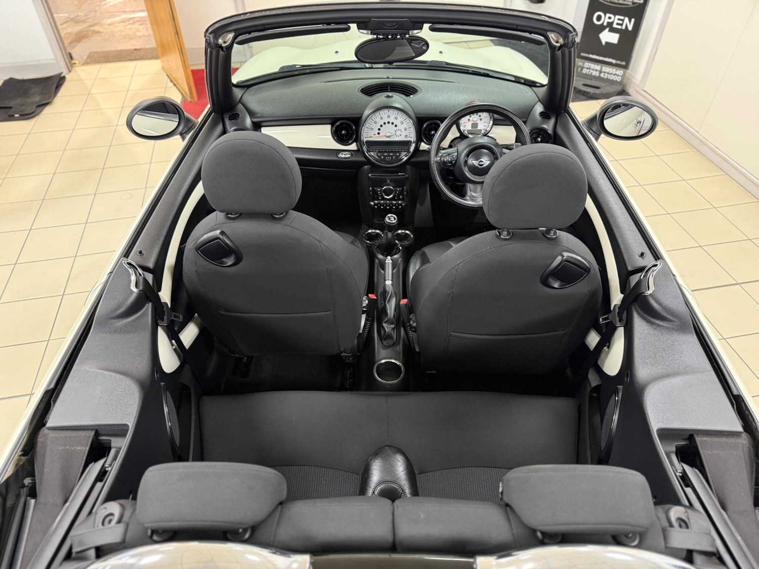 Used MINI Convertible 2011 for sale - 76801884: Photo 9