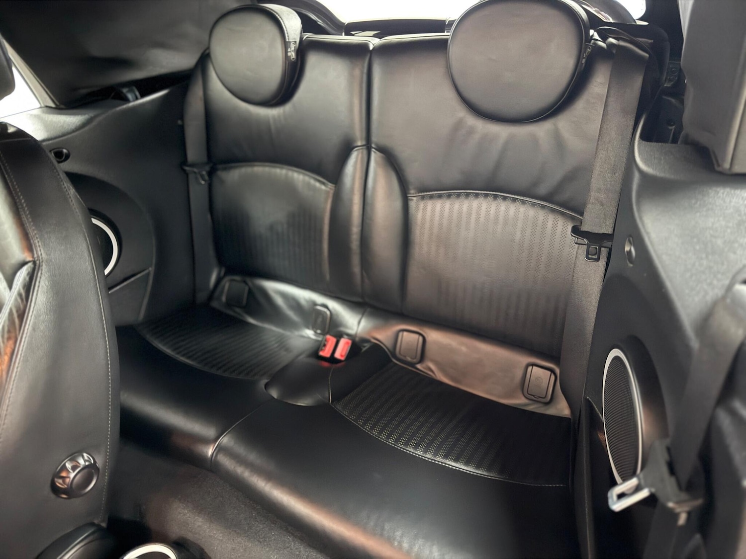 Used MINI Convertible 2011 for sale - 76592294: Photo 24