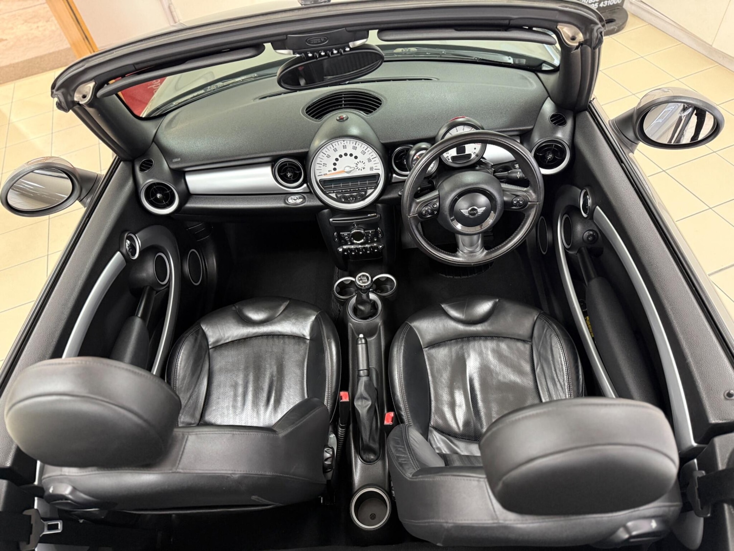 Used MINI Convertible 2011 for sale - 76592294: Photo 9