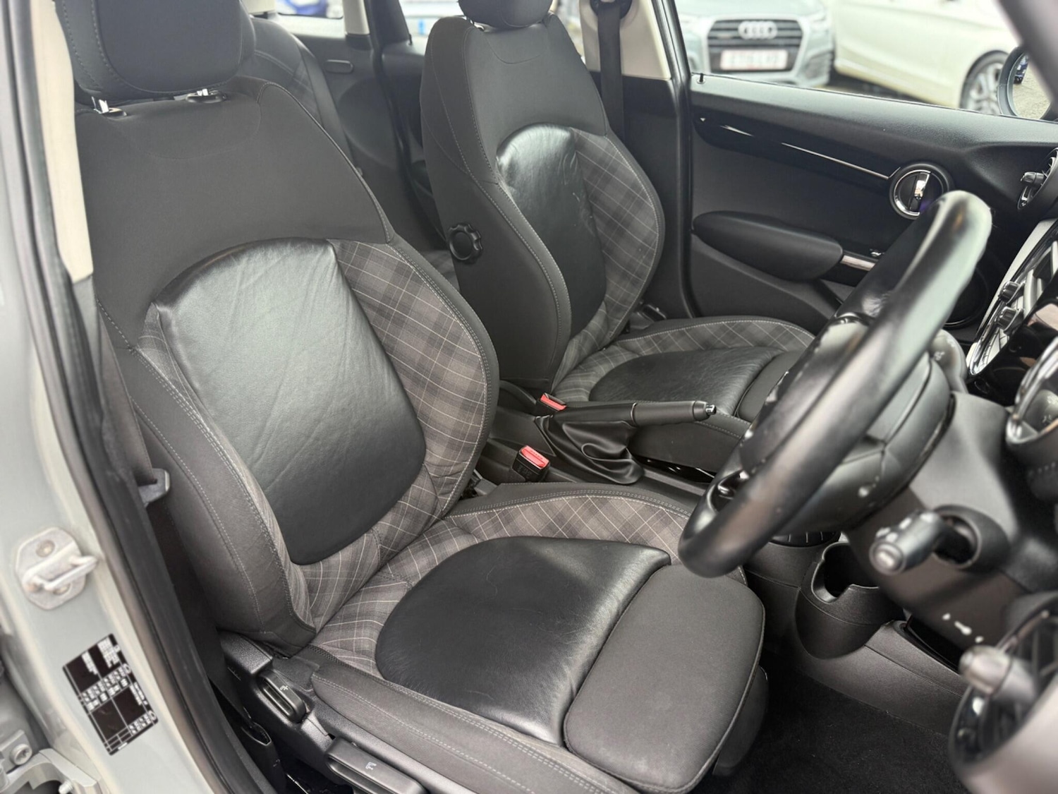 Used MINI Hatch 2017 for sale - 76936271: Photo 10