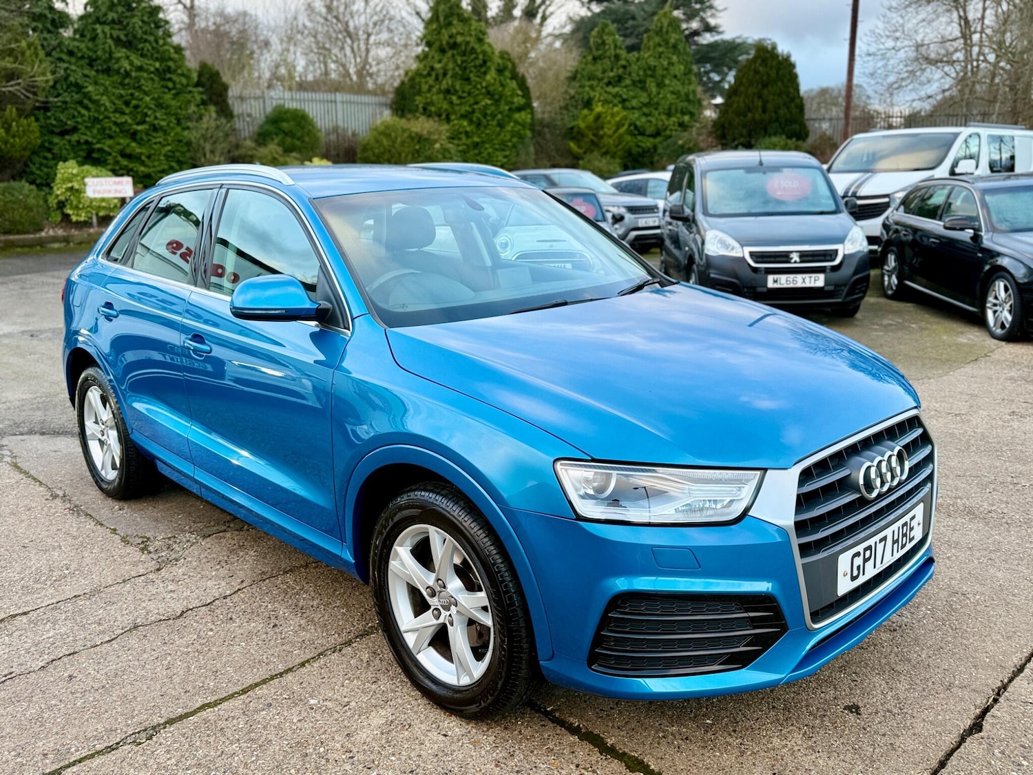 Used Audi Q3 2017 for sale - 77163432: Photo 3
