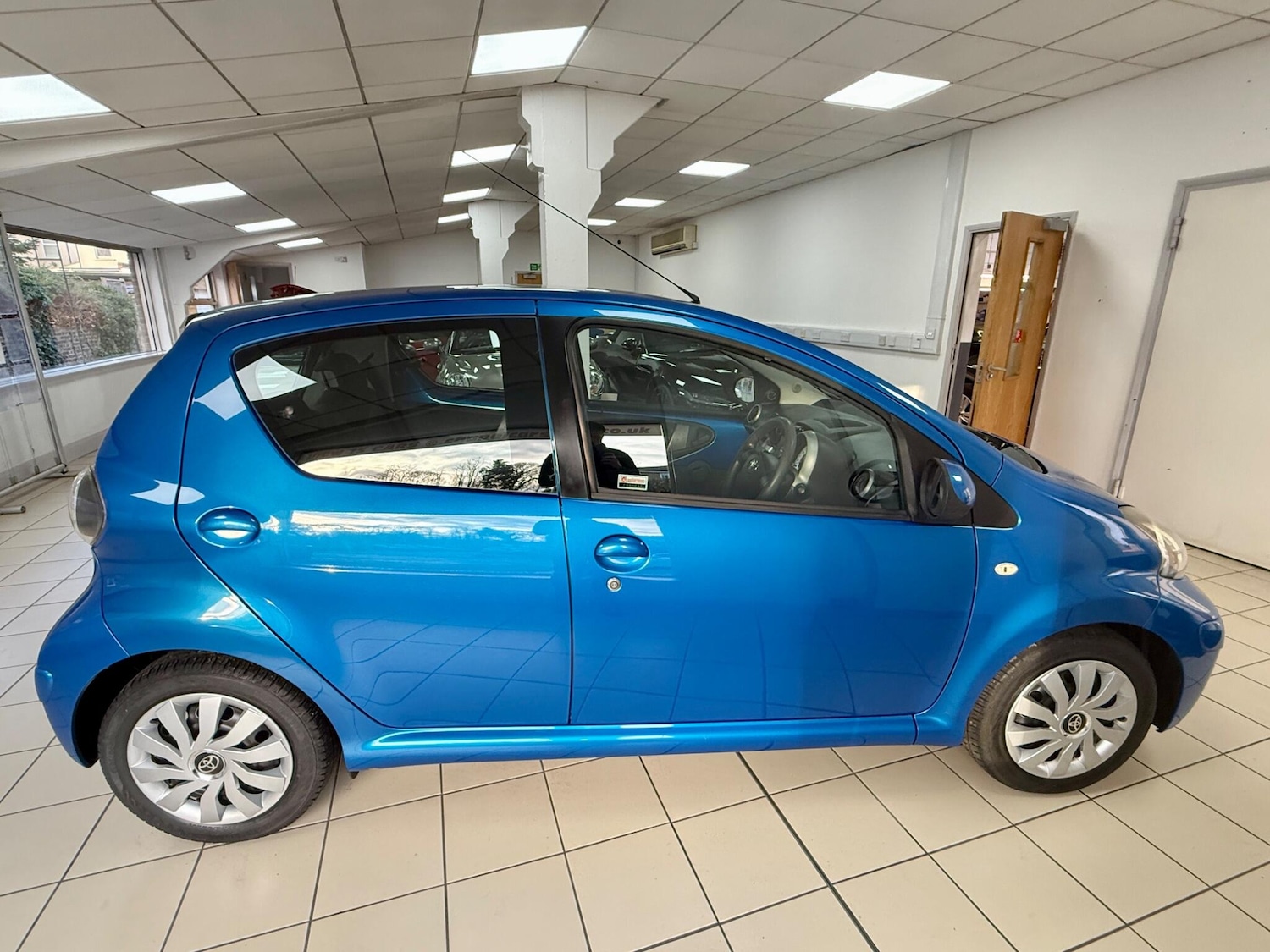 Used Toyota AYGO 2010 for sale - 77039742: Photo 8