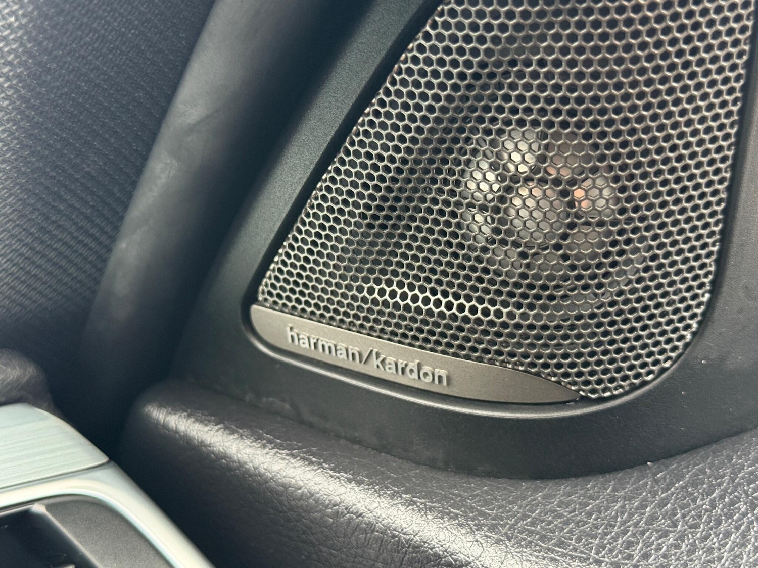 Used BMW 3 Series 2016 for sale - 76485827: Photo 42