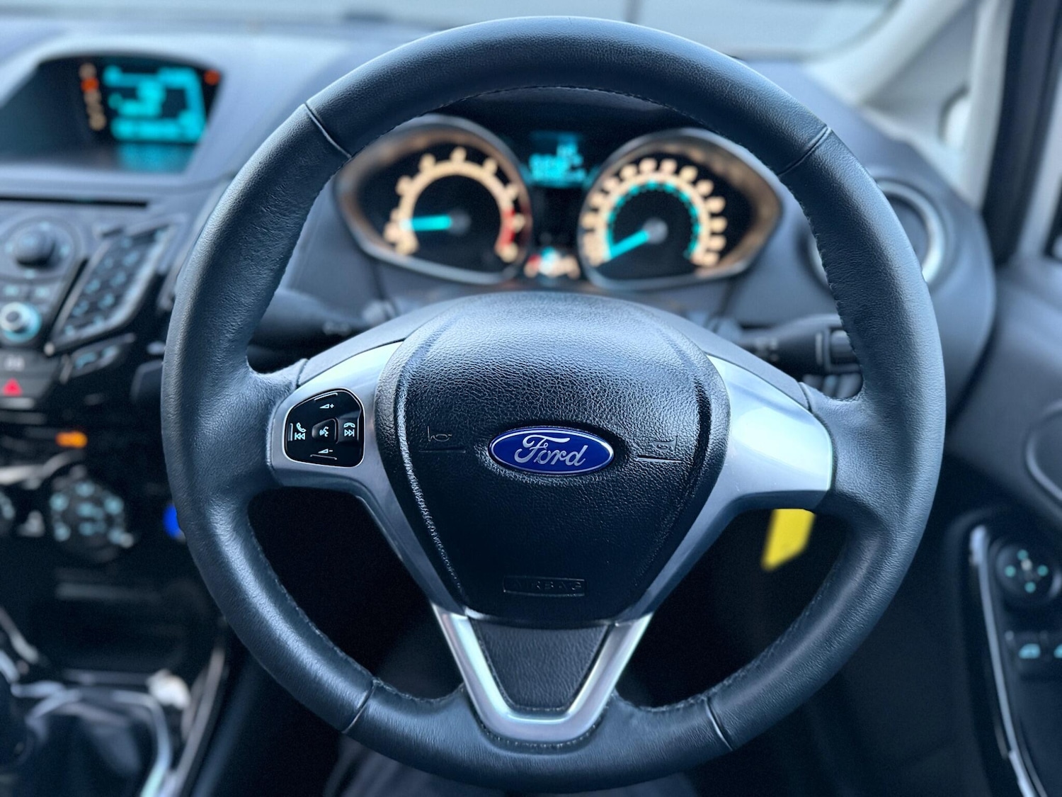 Used Ford Fiesta 2013 for sale - 77524890: Photo 17