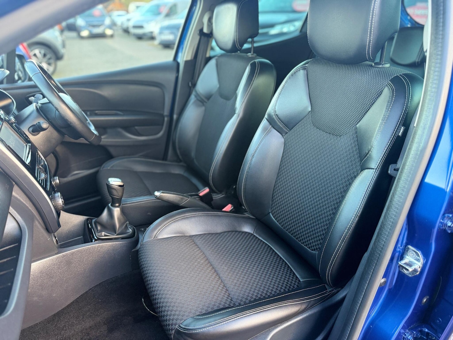 Used Renault Clio 2018 for sale - 77839867: Photo 12