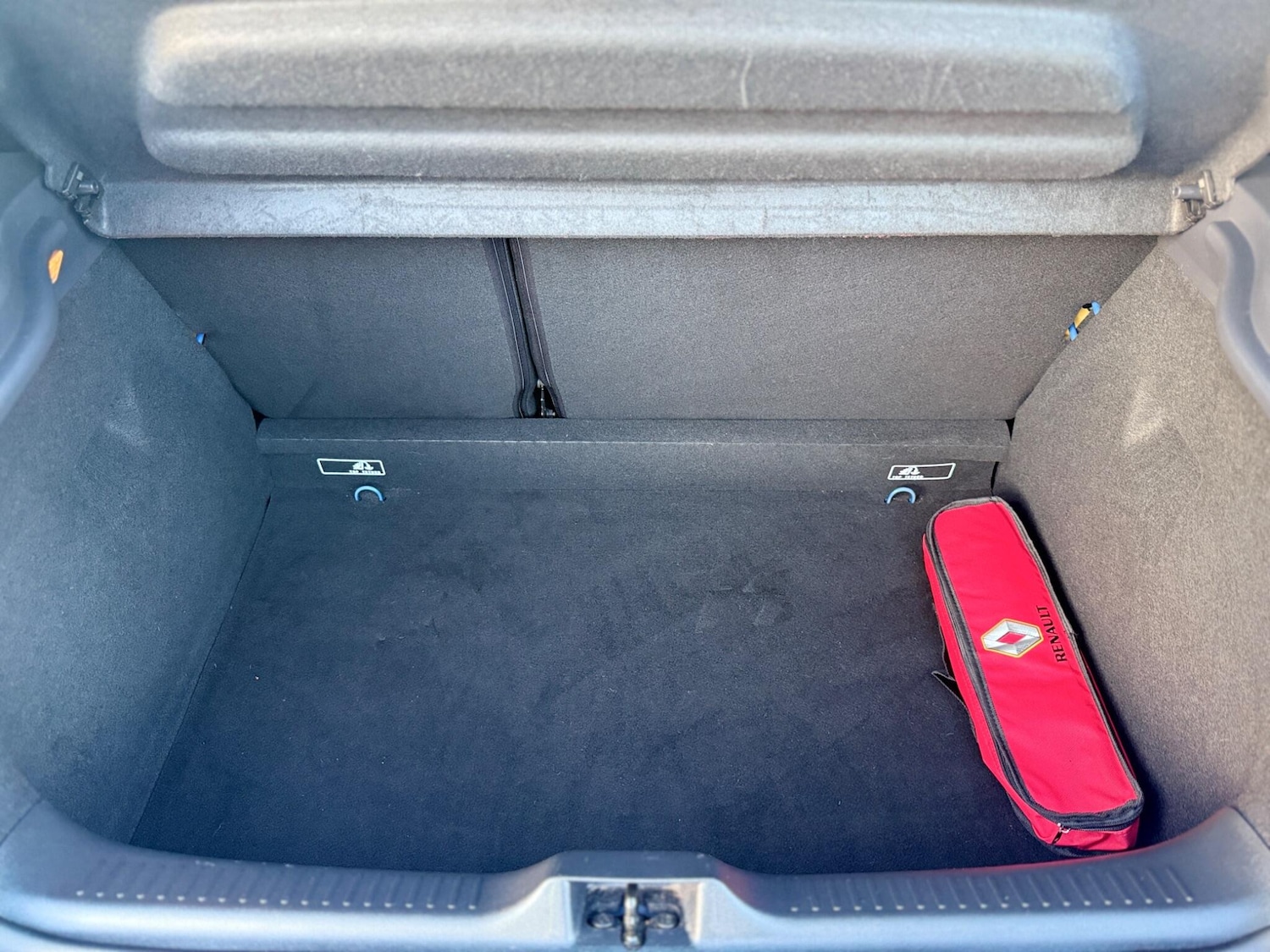 Used Renault Clio 2018 for sale - 77839867: Photo 15