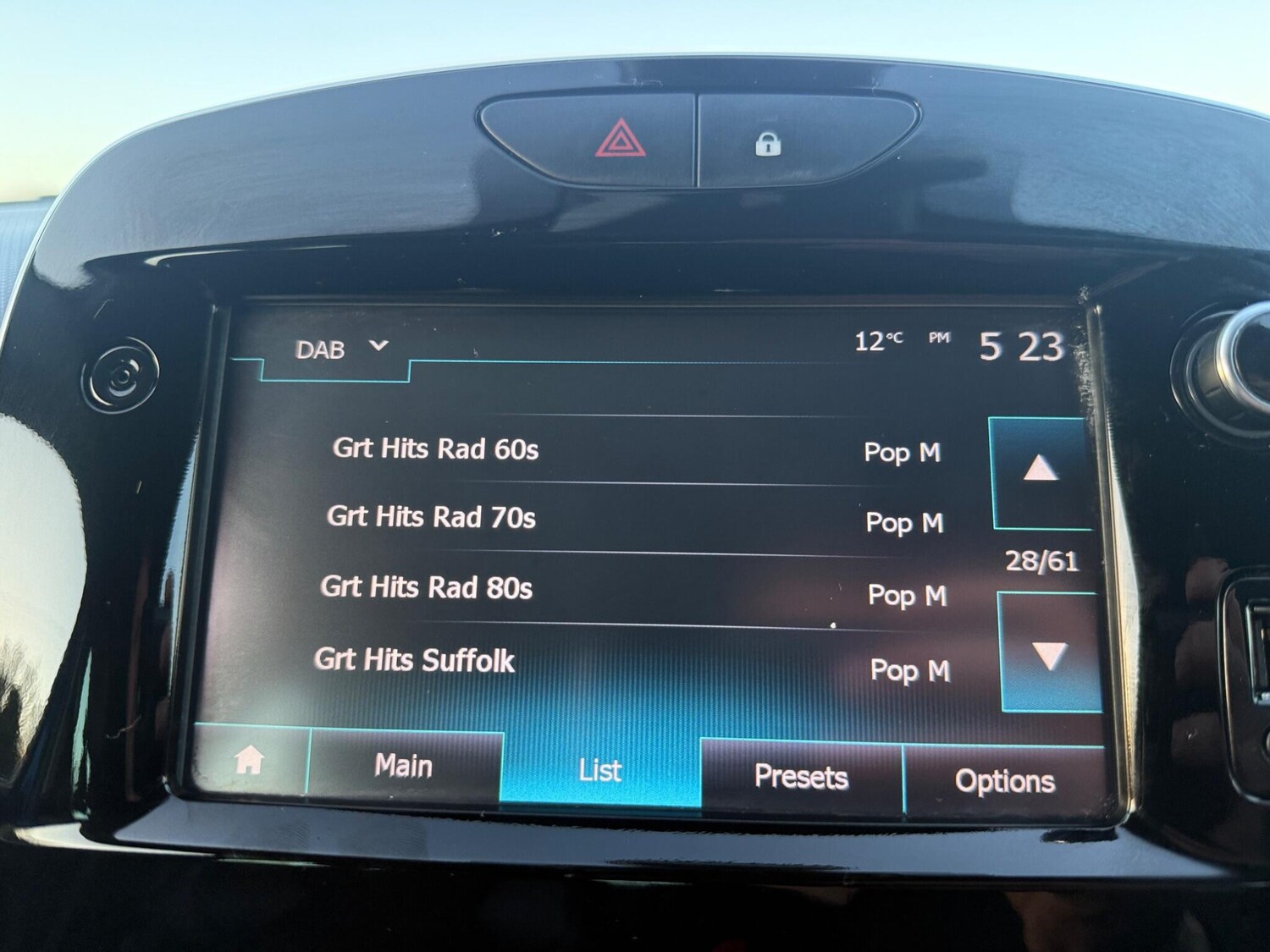 Used Renault Clio 2018 for sale - 77839867: Photo 22