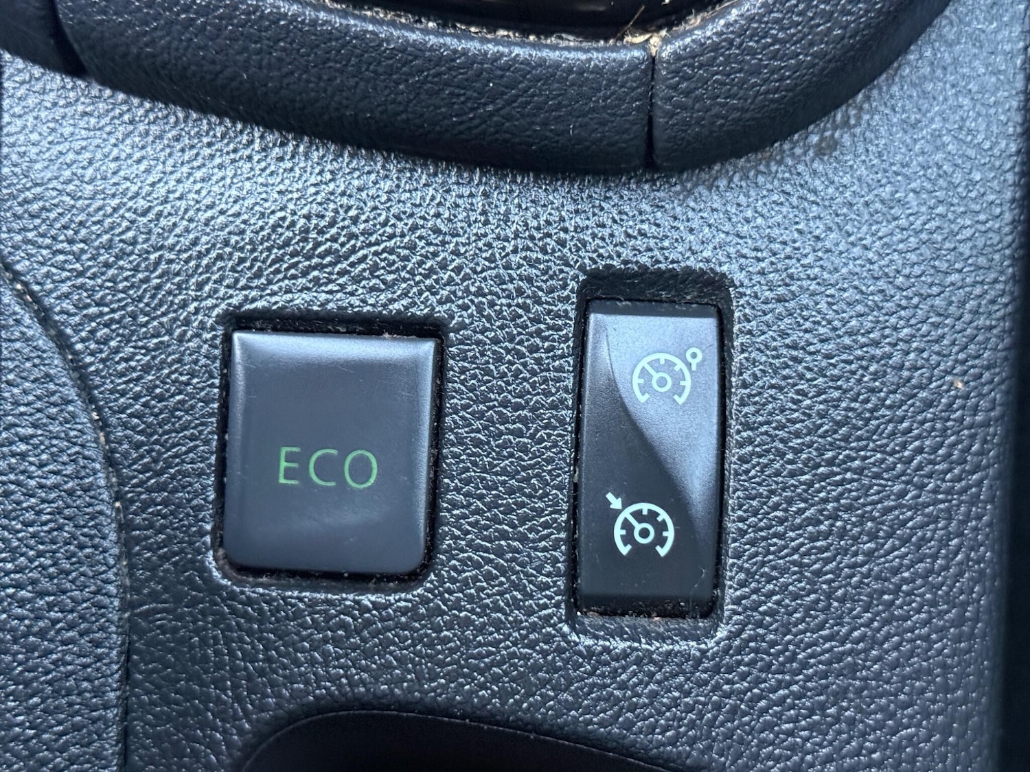 Used Renault Clio 2018 for sale - 77839867: Photo 25