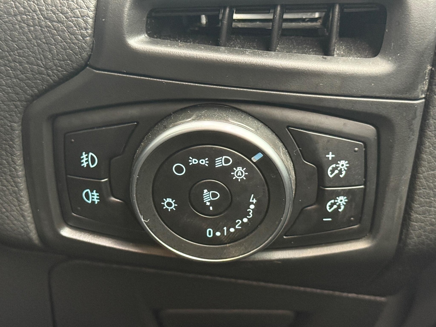 Used Ford Focus 2015 for sale - 76743115: Photo 33