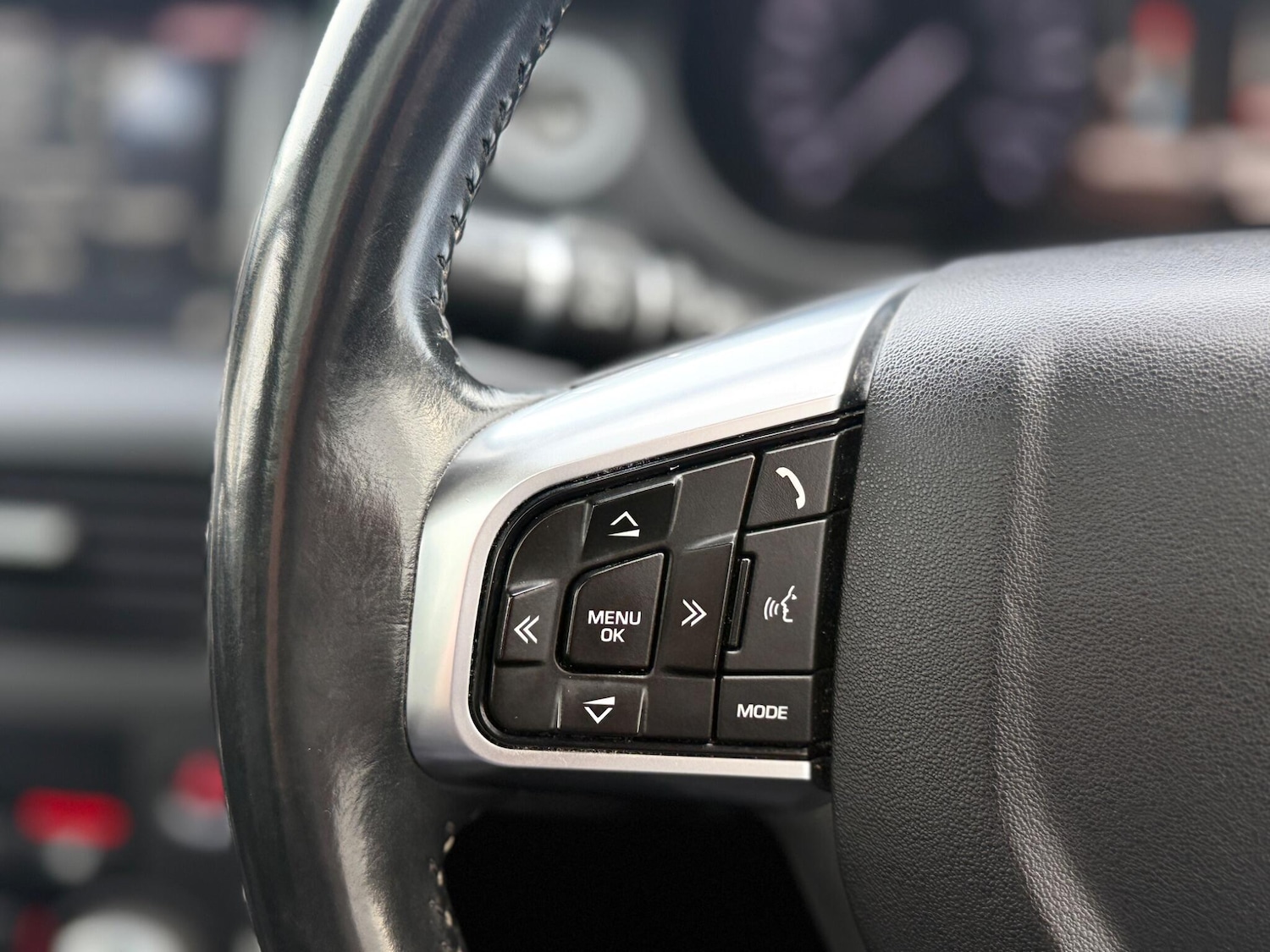 Used Land Rover Discovery Sport for sale - 77598001: Photo 36