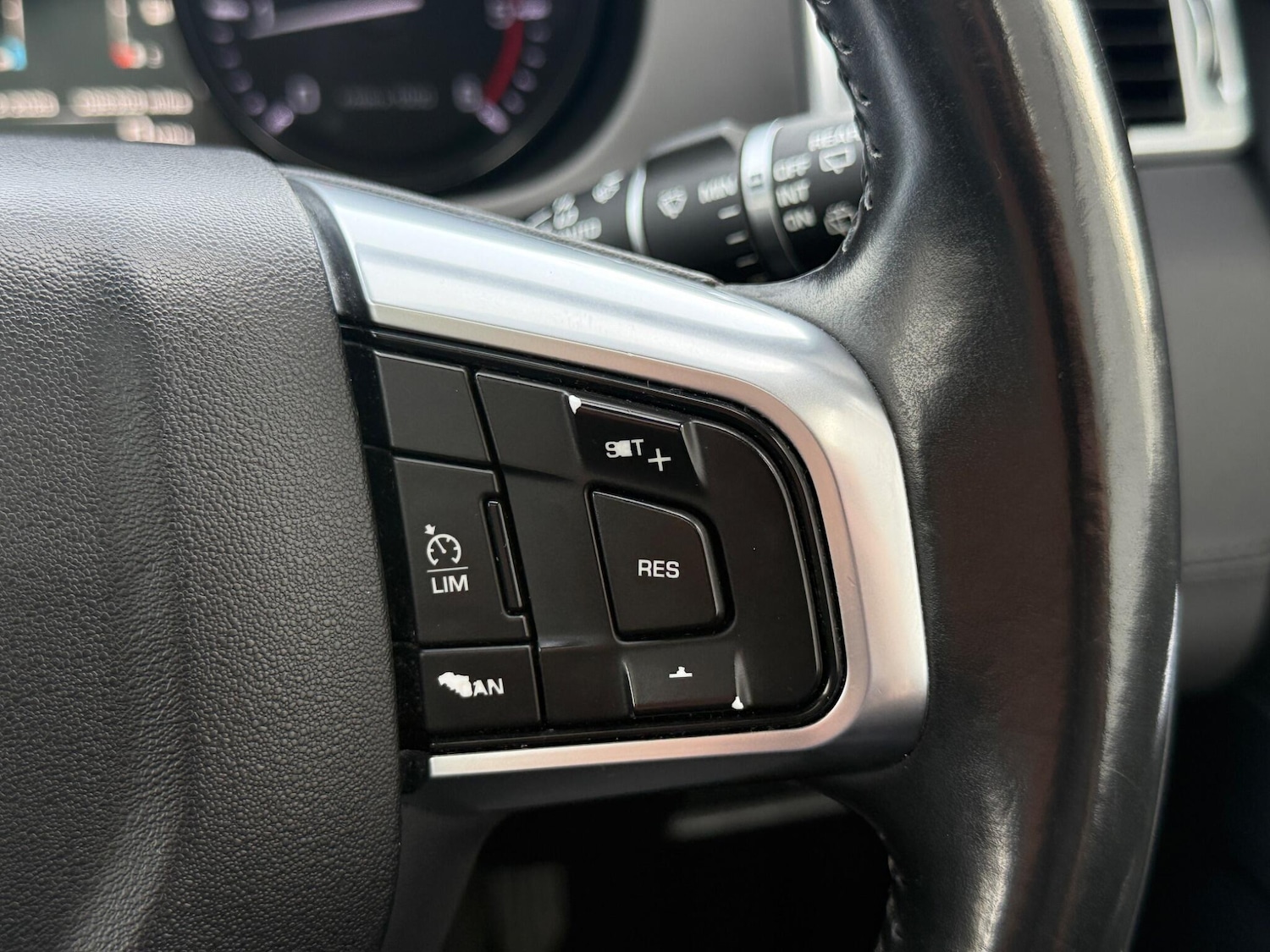 Used Land Rover Discovery Sport for sale - 77598001: Photo 37