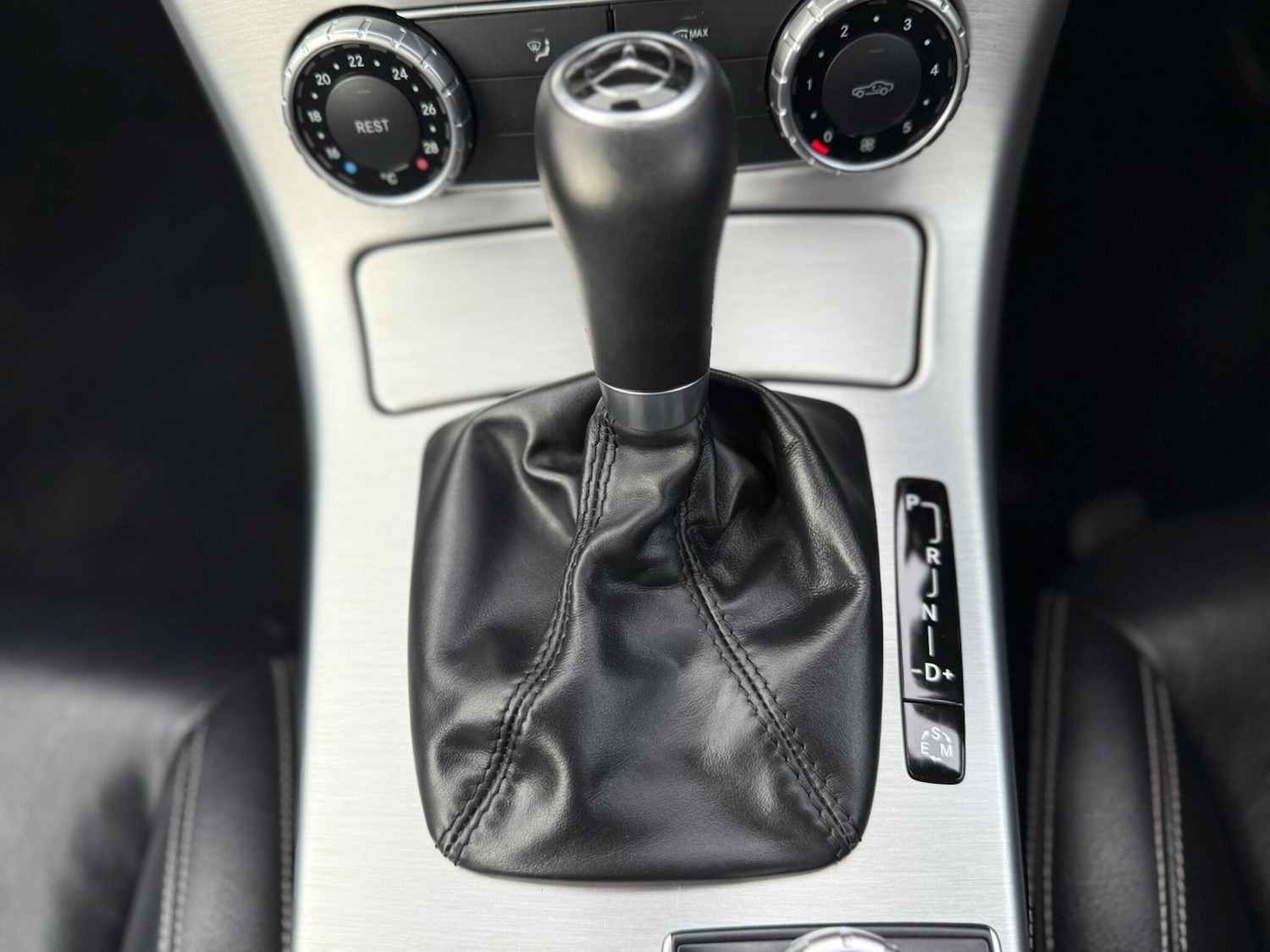 Used Mercedes-Benz SLK 2015 for sale - 78205098: Photo 28