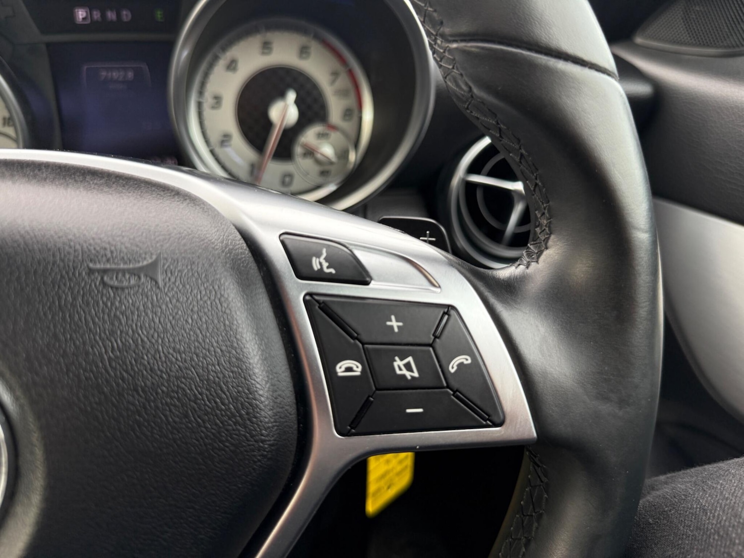 Used Mercedes-Benz SLK 2015 for sale - 78205098: Photo 35