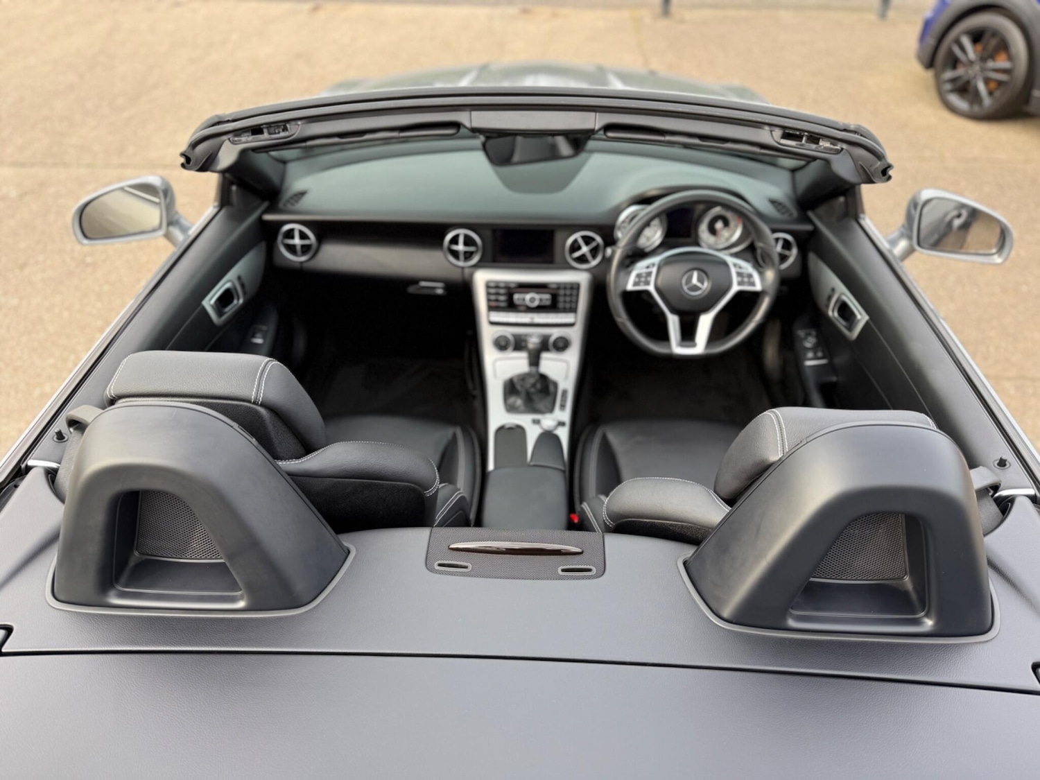 Used Mercedes-Benz SLK 2015 for sale - 78205098: Photo 9