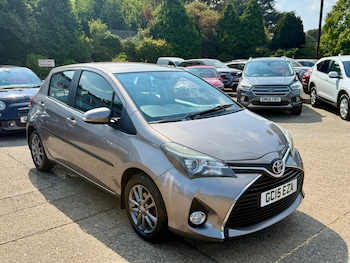Used Toyota Yaris 2015 for sale - 79540112: Photo