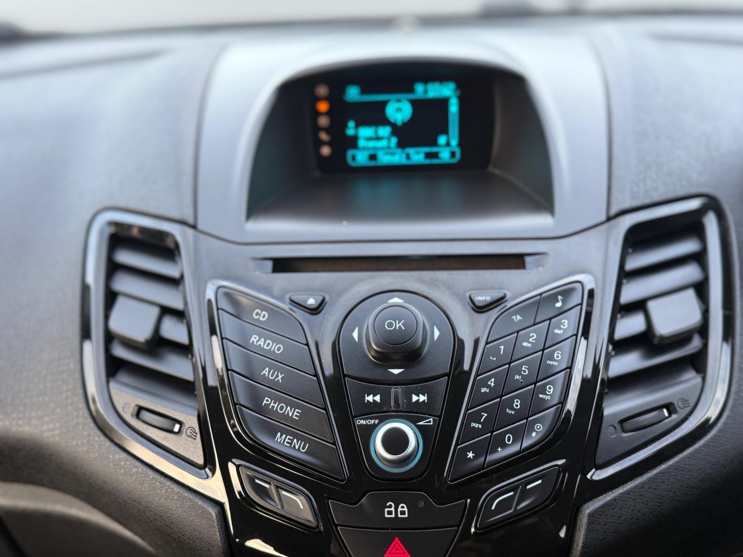 Used Ford Fiesta 2014 for sale - 76620436: Photo 19