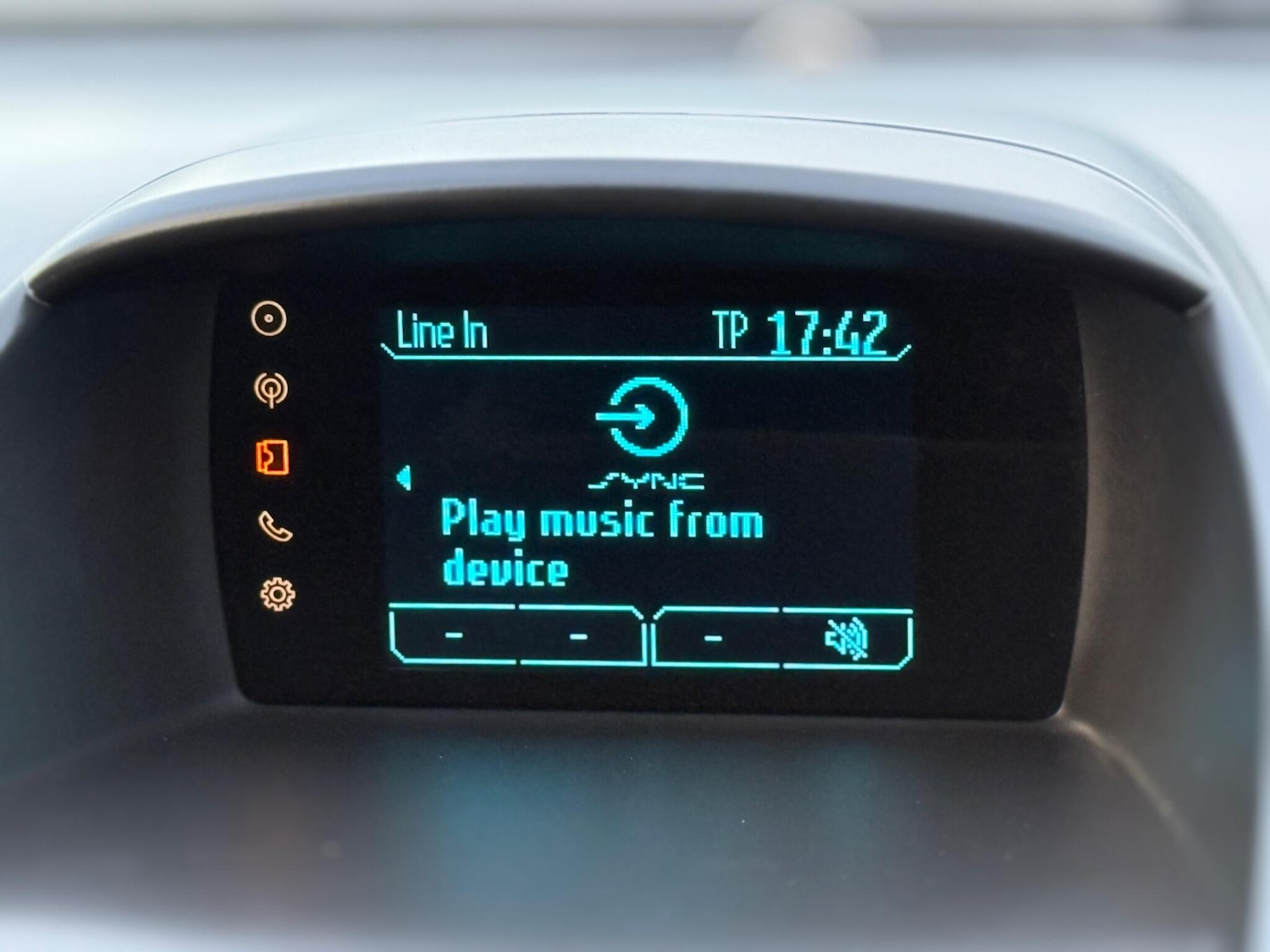 Used Ford Fiesta 2014 for sale - 76620436: Photo 25