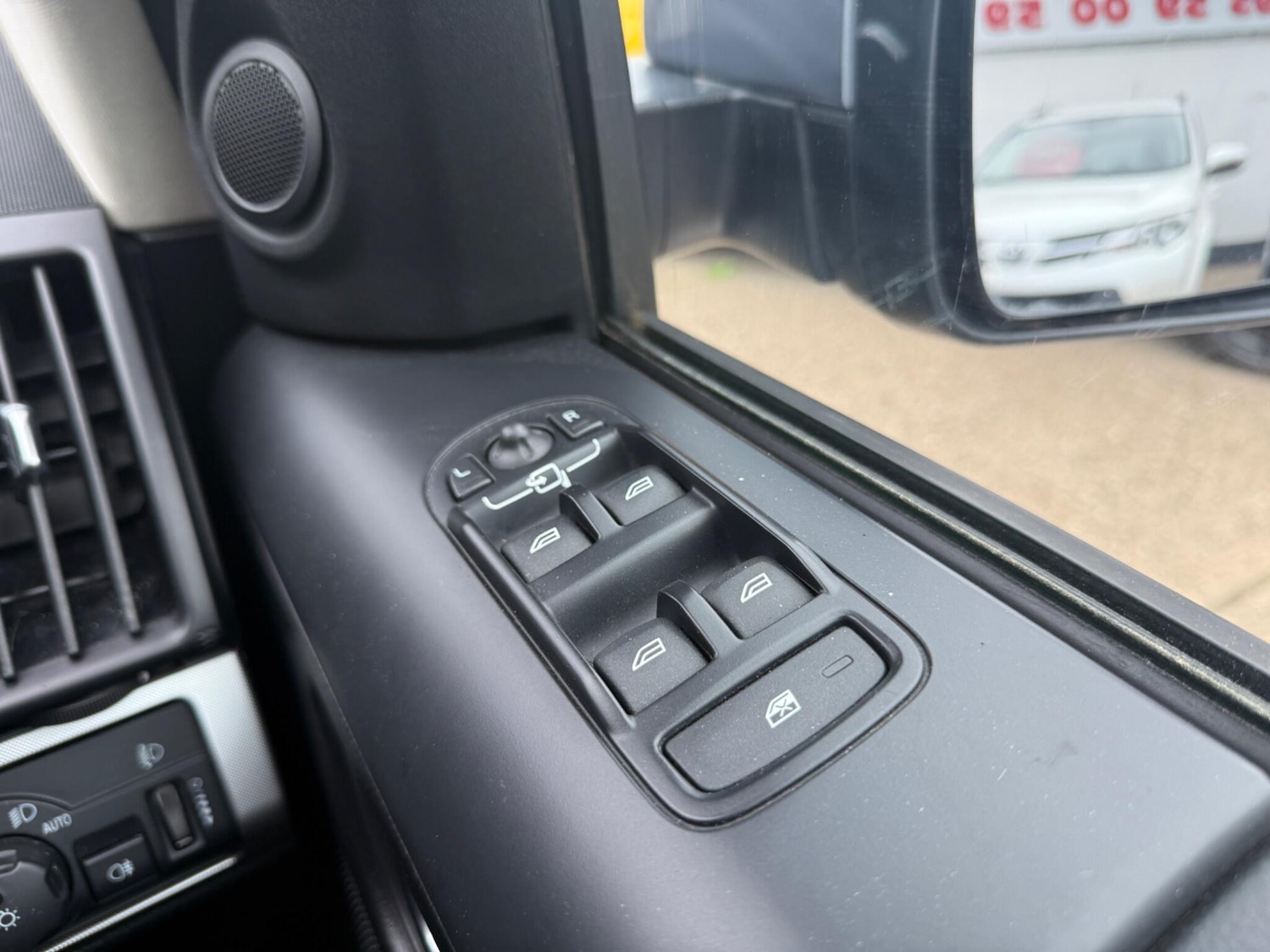 Used Land Rover Freelander 2 2012 for sale - 76201145: Photo 26