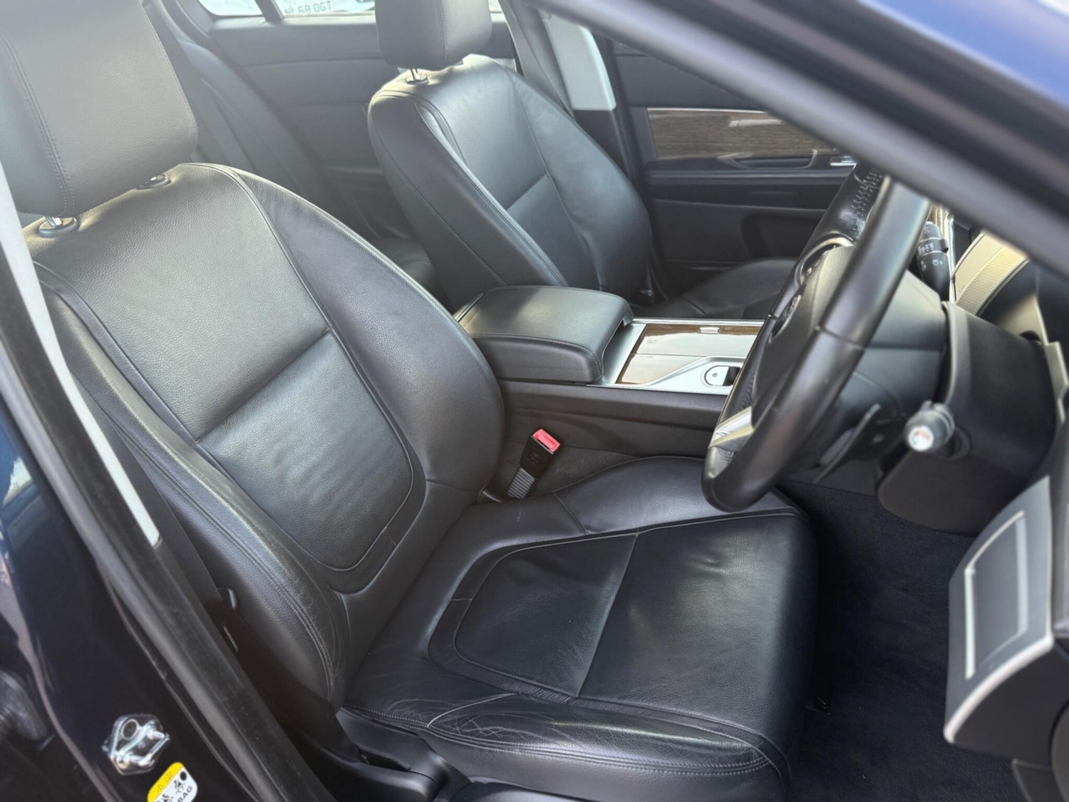 Used Jaguar XF 2015 for sale - 76227268: Photo 10