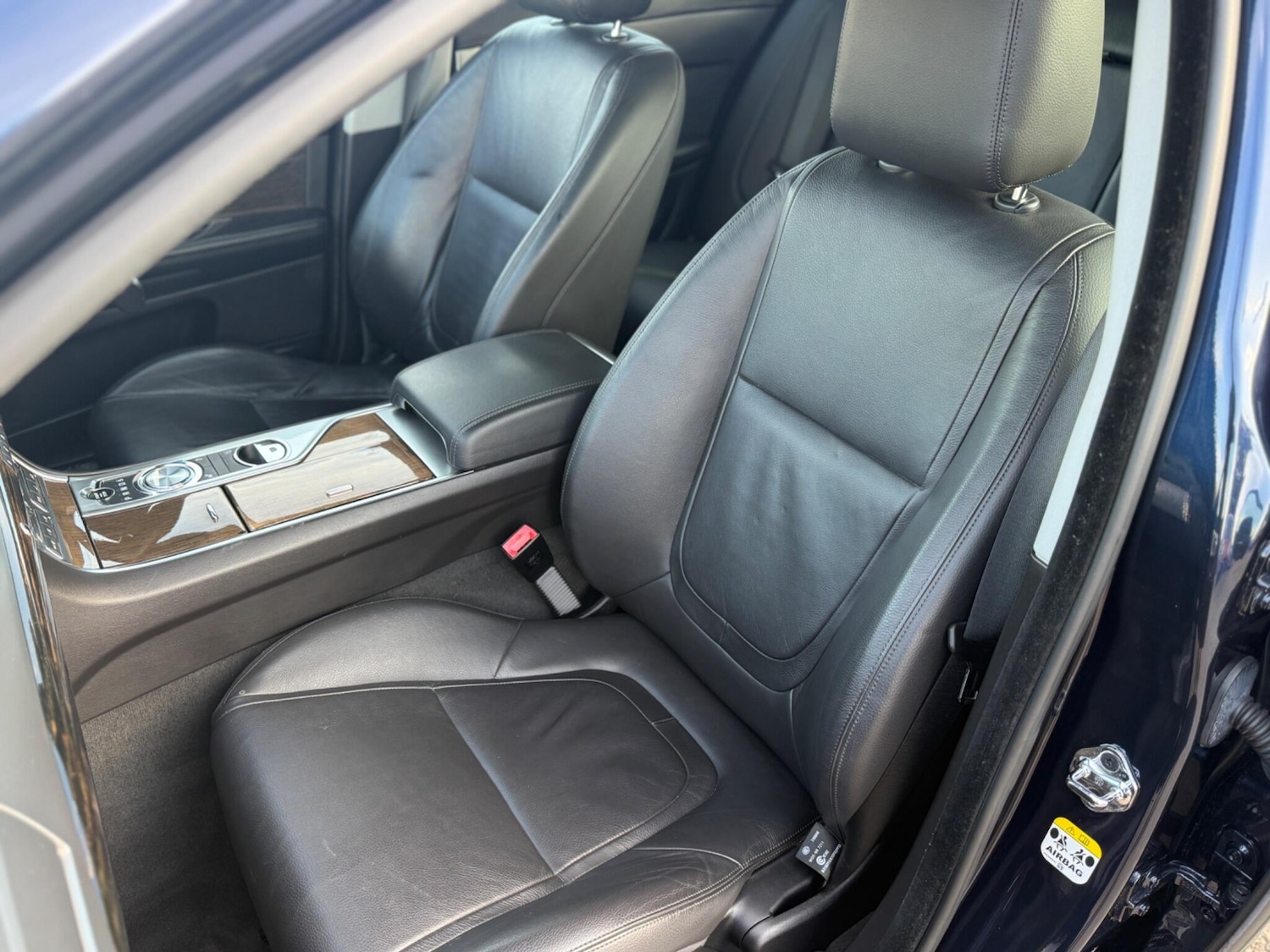 Used Jaguar XF 2015 for sale - 76227268: Photo 12