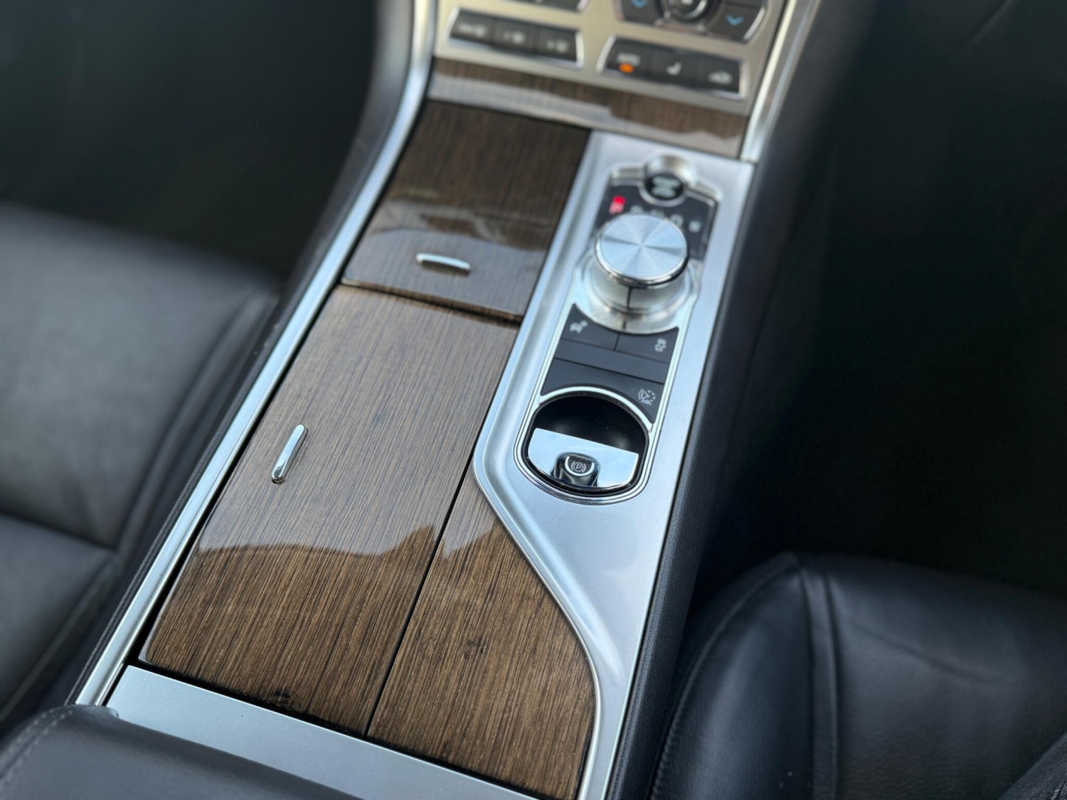 Used Jaguar XF 2015 for sale - 76227268: Photo 29