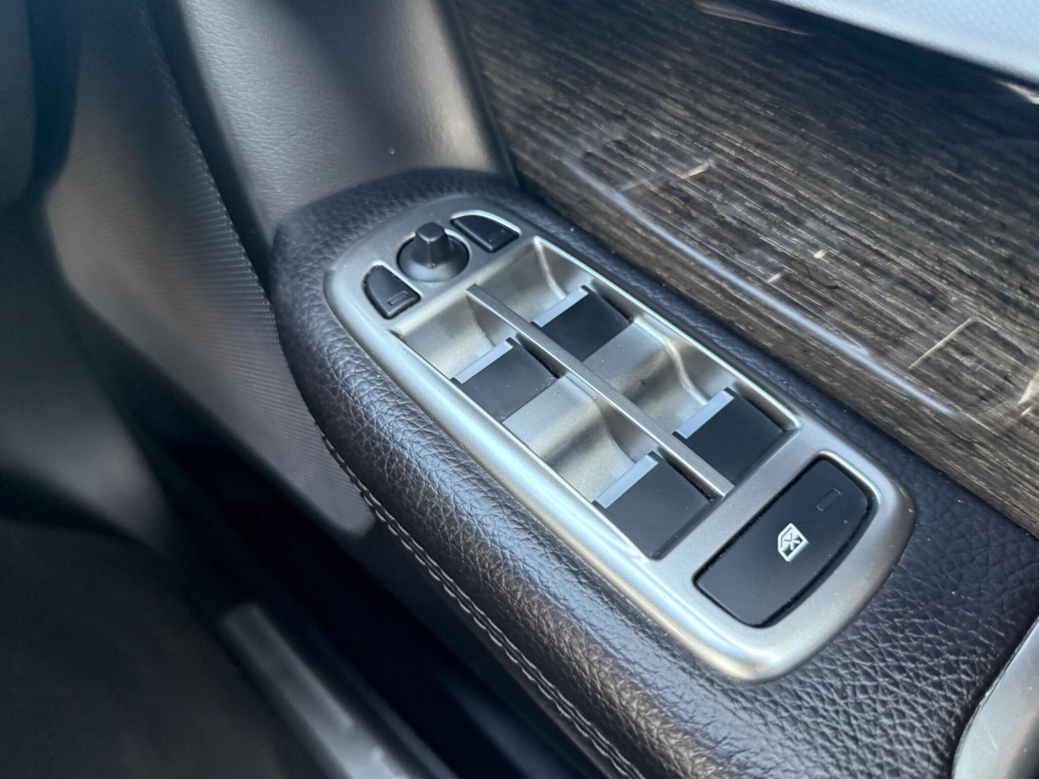 Used Jaguar XF 2015 for sale - 76227268: Photo 32