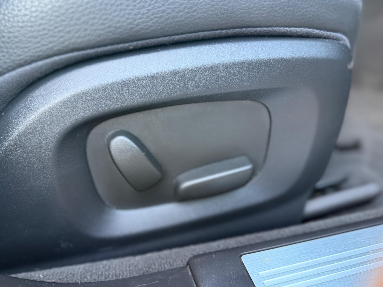 Used Jaguar XF 2015 for sale - 76227268: Photo 35