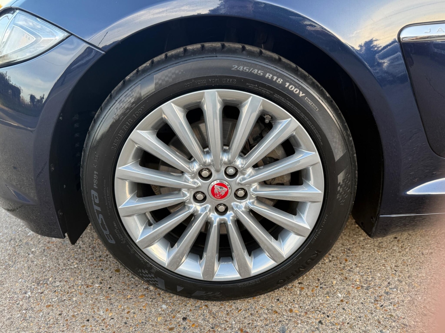 Used Jaguar XF 2015 for sale - 76227268: Photo 40