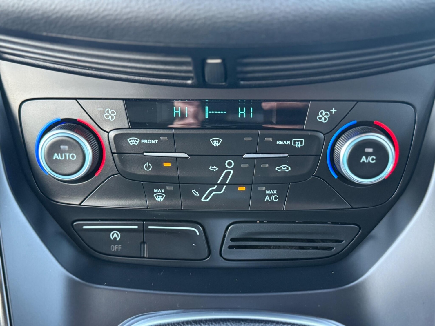 Used Ford C-Max 2016 for sale - 76899034: Photo 24