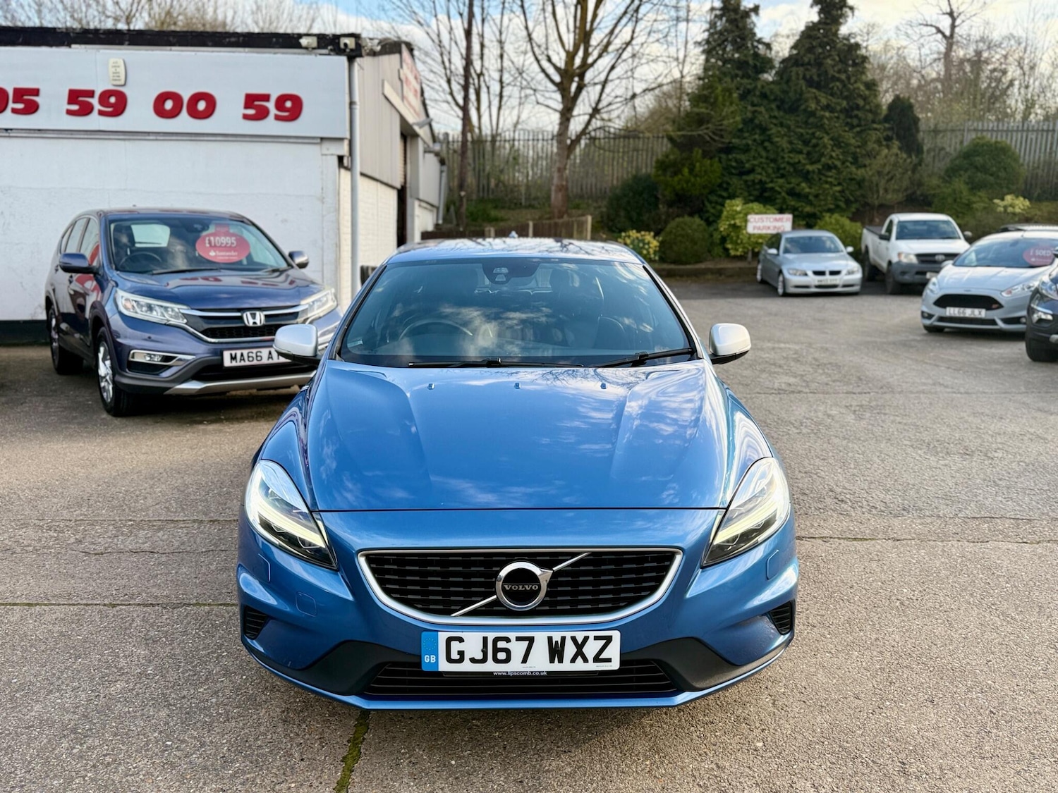 Used Volvo V40 2017 for sale - 78127850: Photo 2