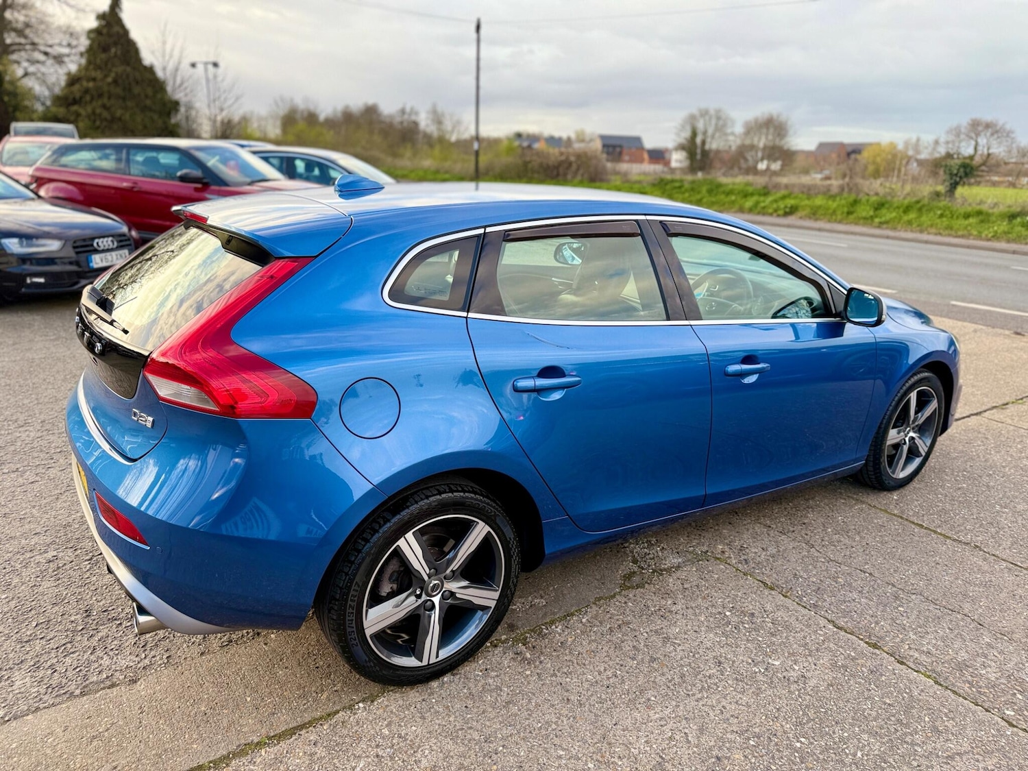 Used Volvo V40 2017 for sale - 78127850: Photo 7