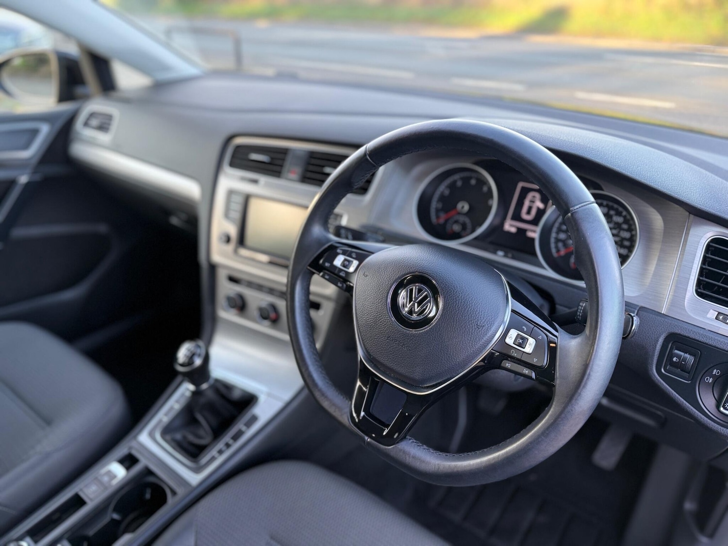 Used Volkswagen Golf 2017 for sale - 76560897: Photo 11