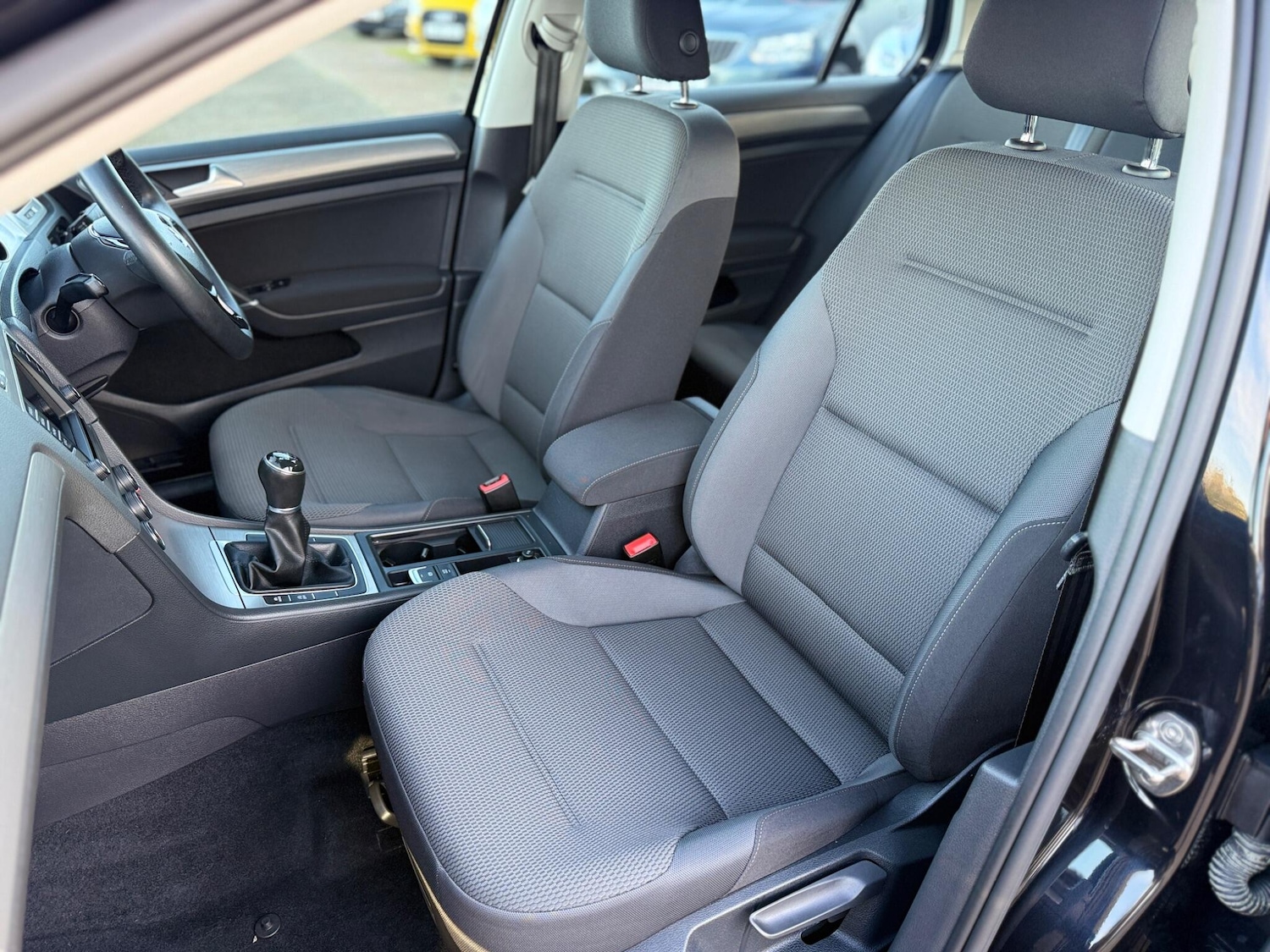 Used Volkswagen Golf 2017 for sale - 76560897: Photo 13