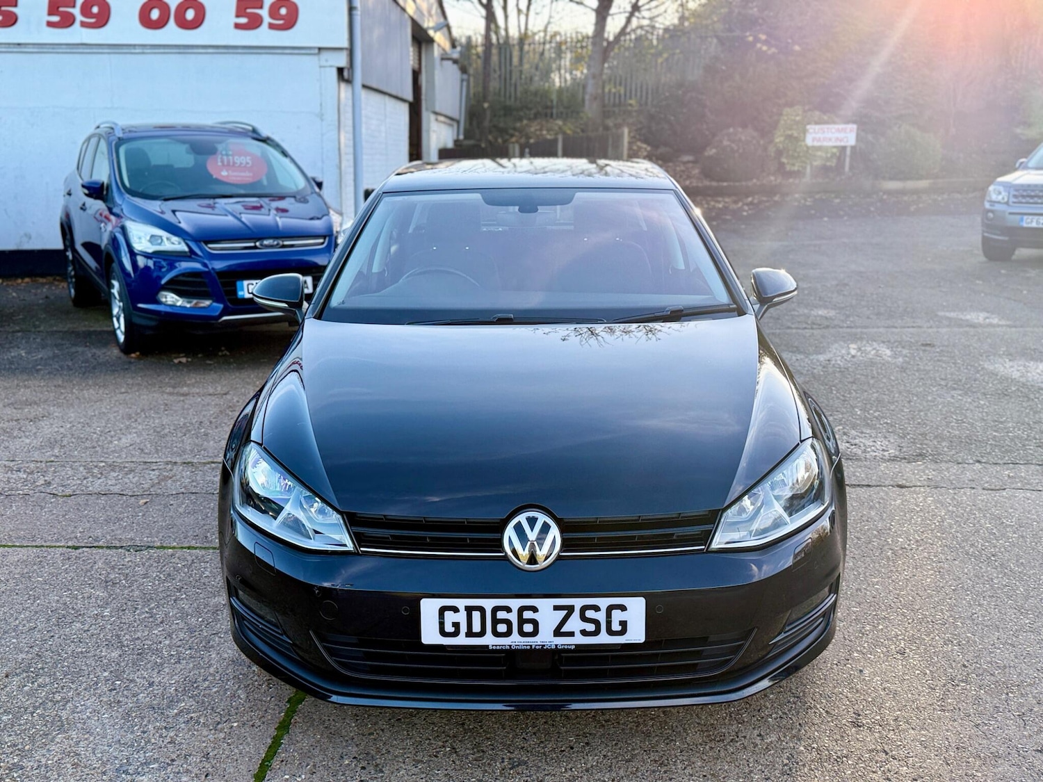 Used Volkswagen Golf 2017 for sale - 76560897: Photo 2