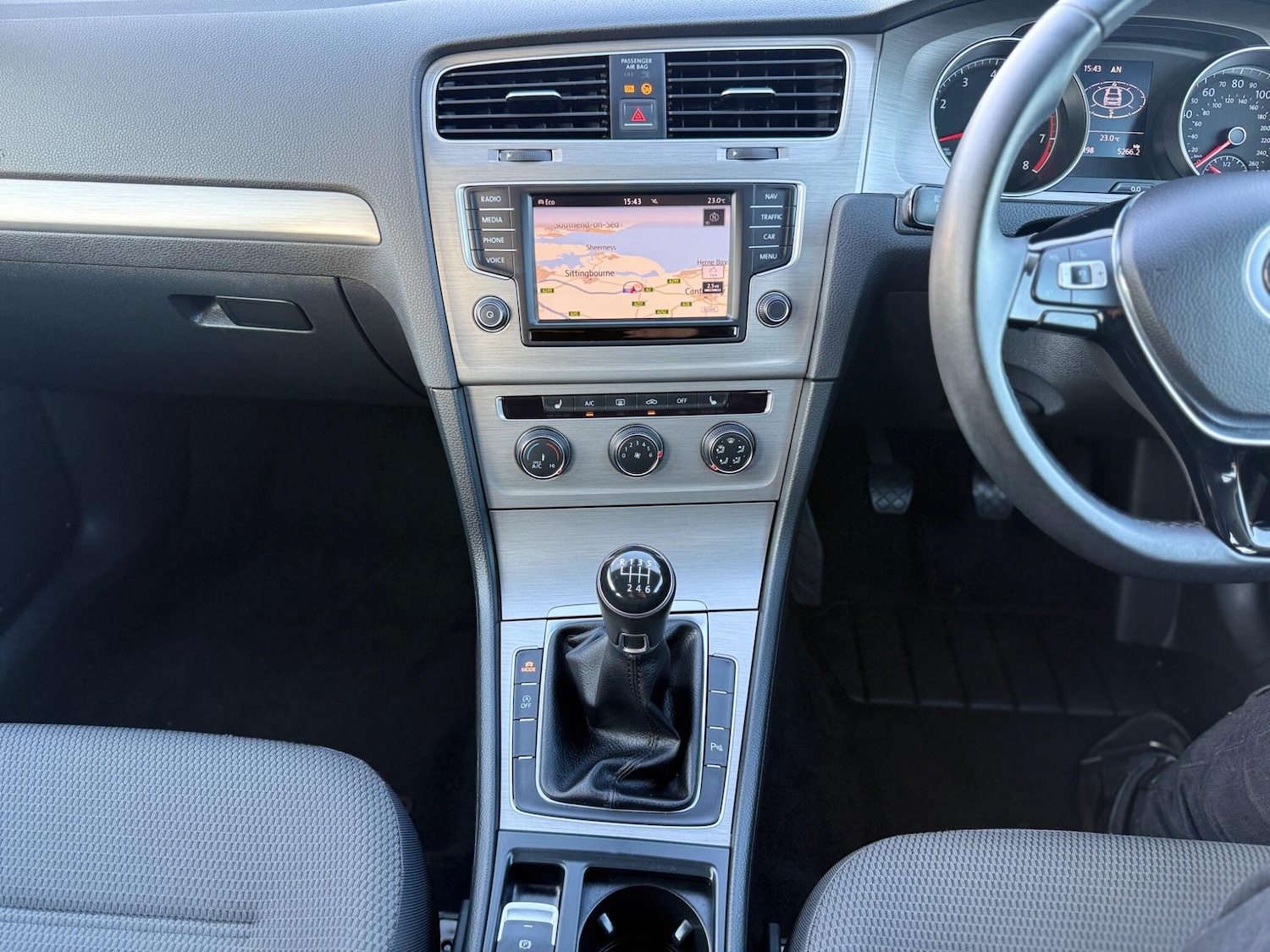 Used Volkswagen Golf 2017 for sale - 76560897: Photo 20